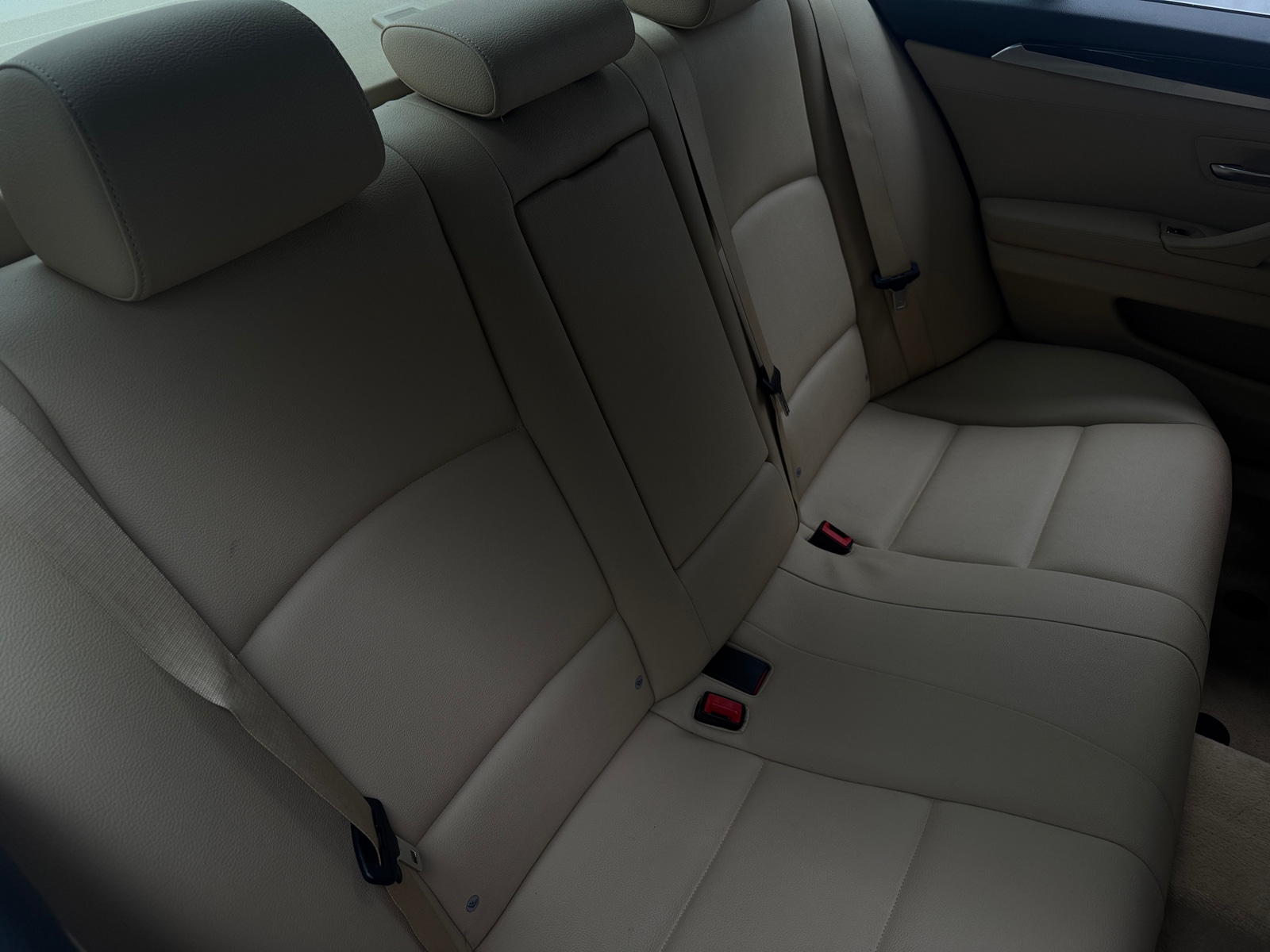 Thumbnail: 2012 BMW 5 Series - 5