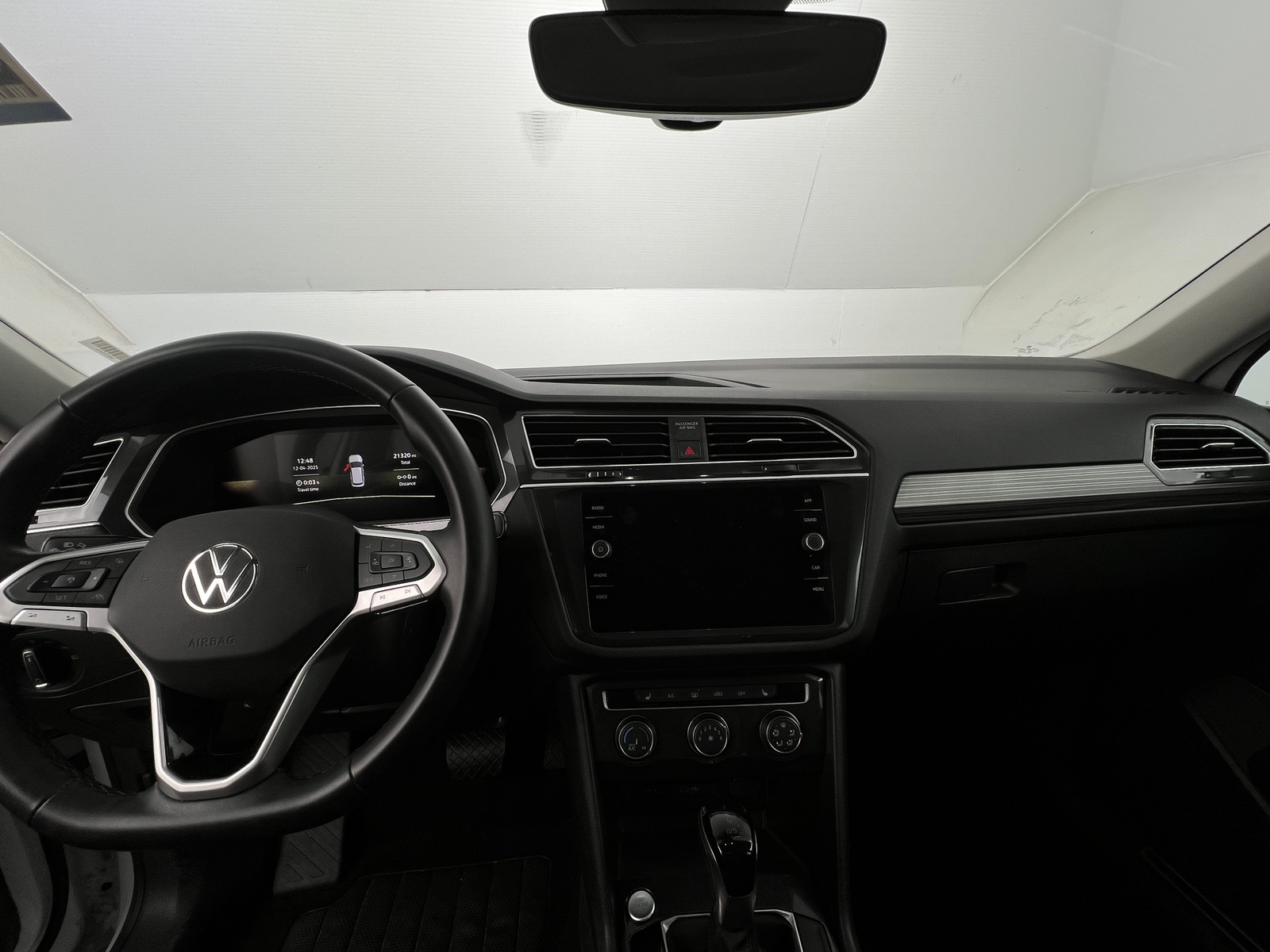 Thumbnail: 2024 Volkswagen Tiguan - 2