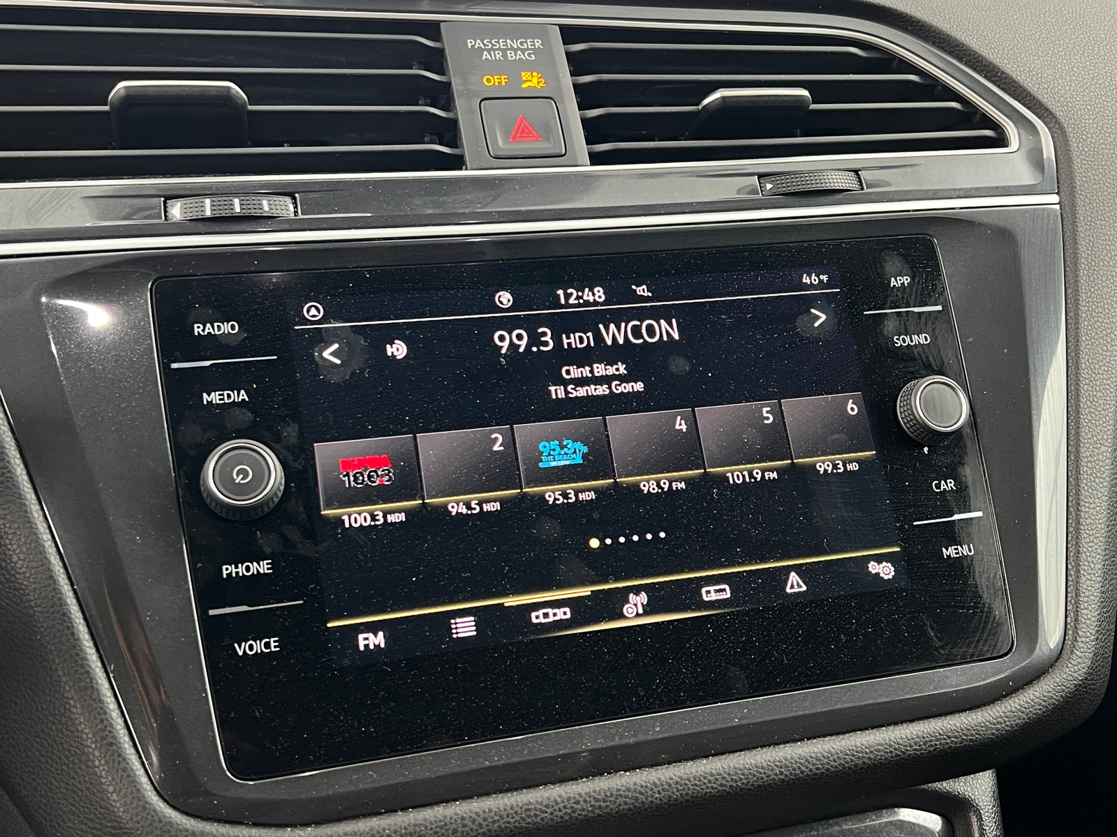 Thumbnail: 2024 Volkswagen Tiguan - 3