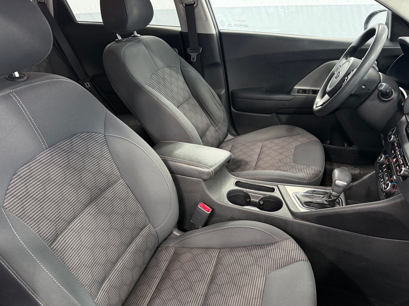 Thumbnail: 2018 Kia Niro - 2