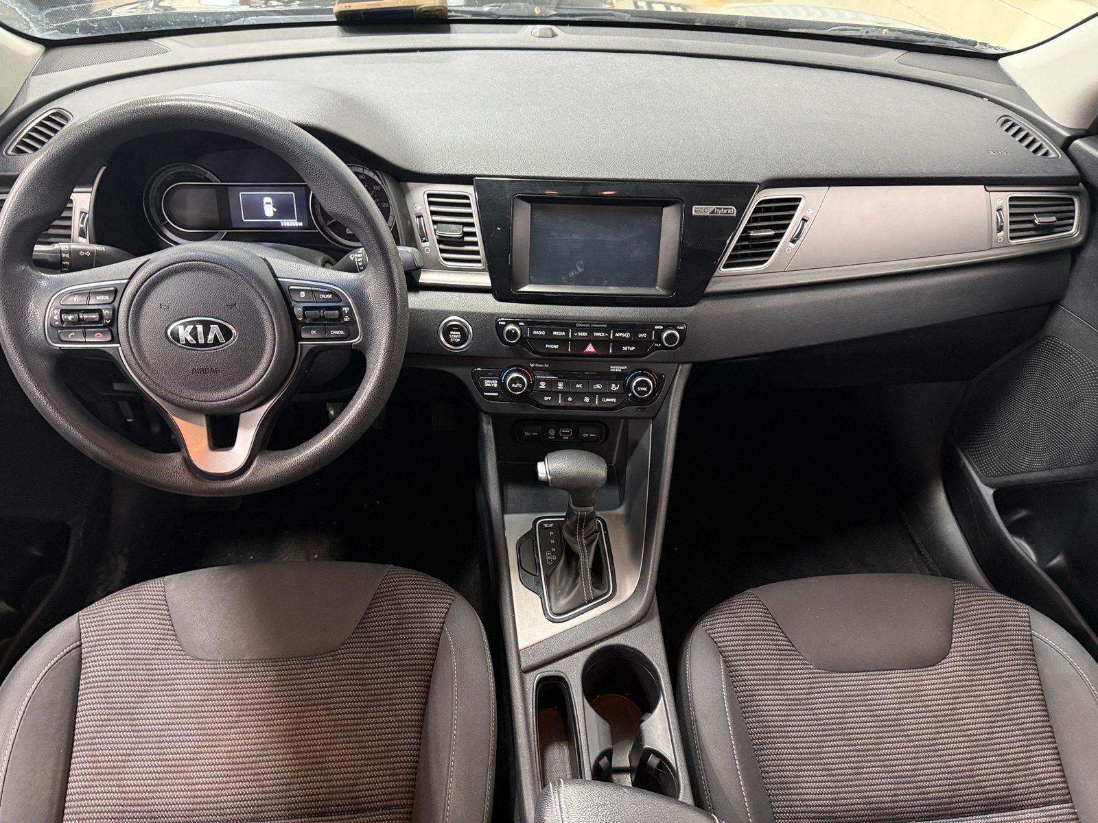 Thumbnail: 2018 Kia Niro - 3