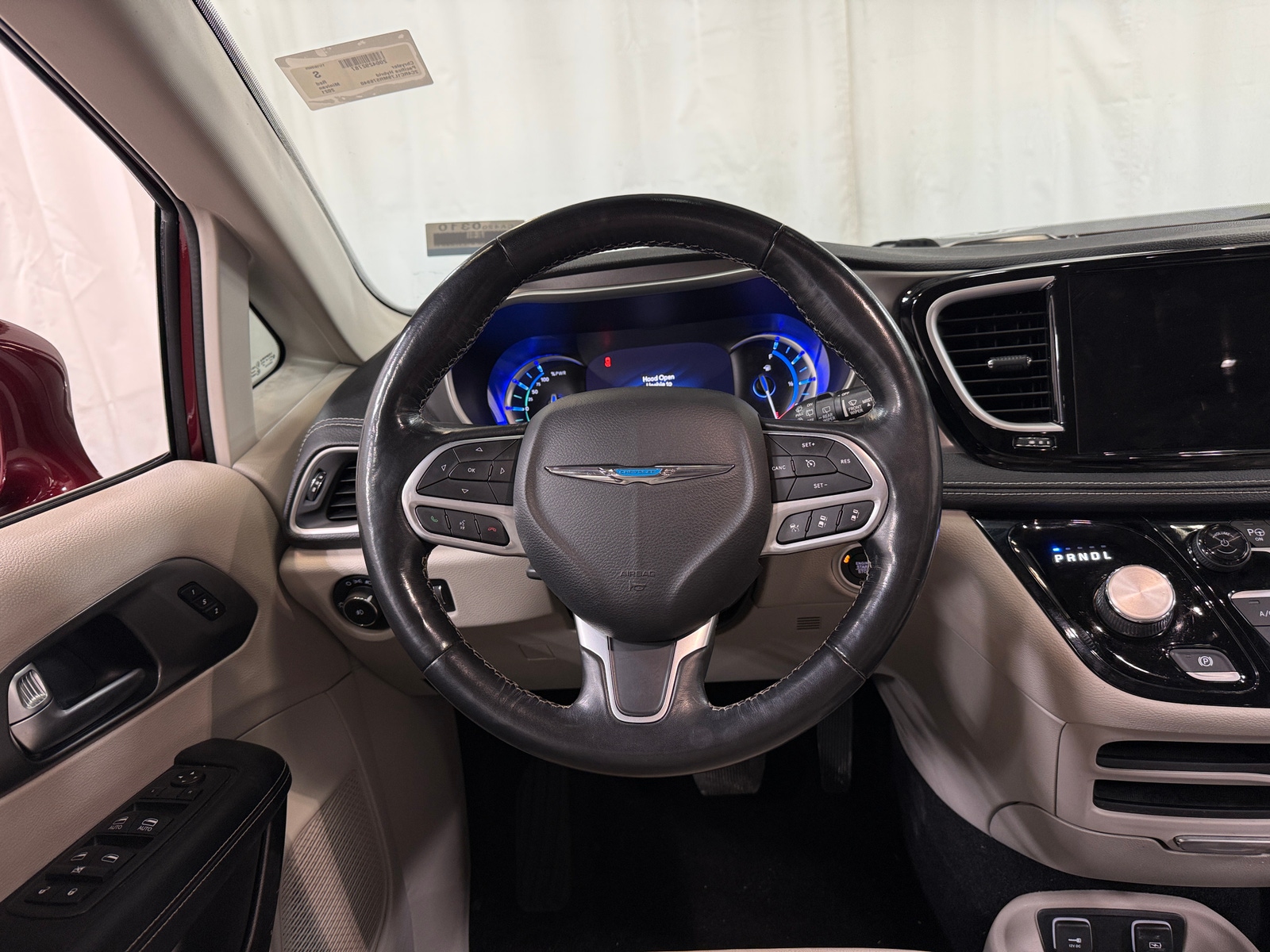 Thumbnail: 2021 Chrysler Pacifica - 4