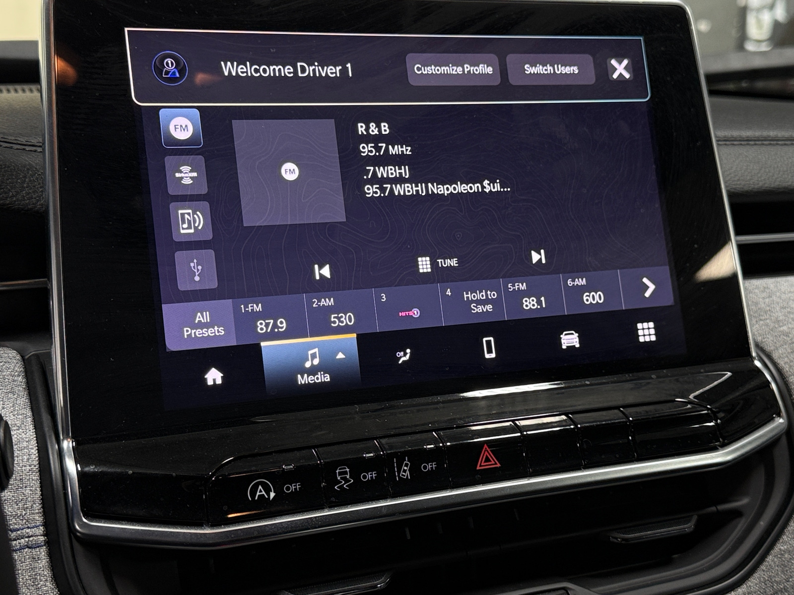 Thumbnail: 2024 Jeep Compass - 4