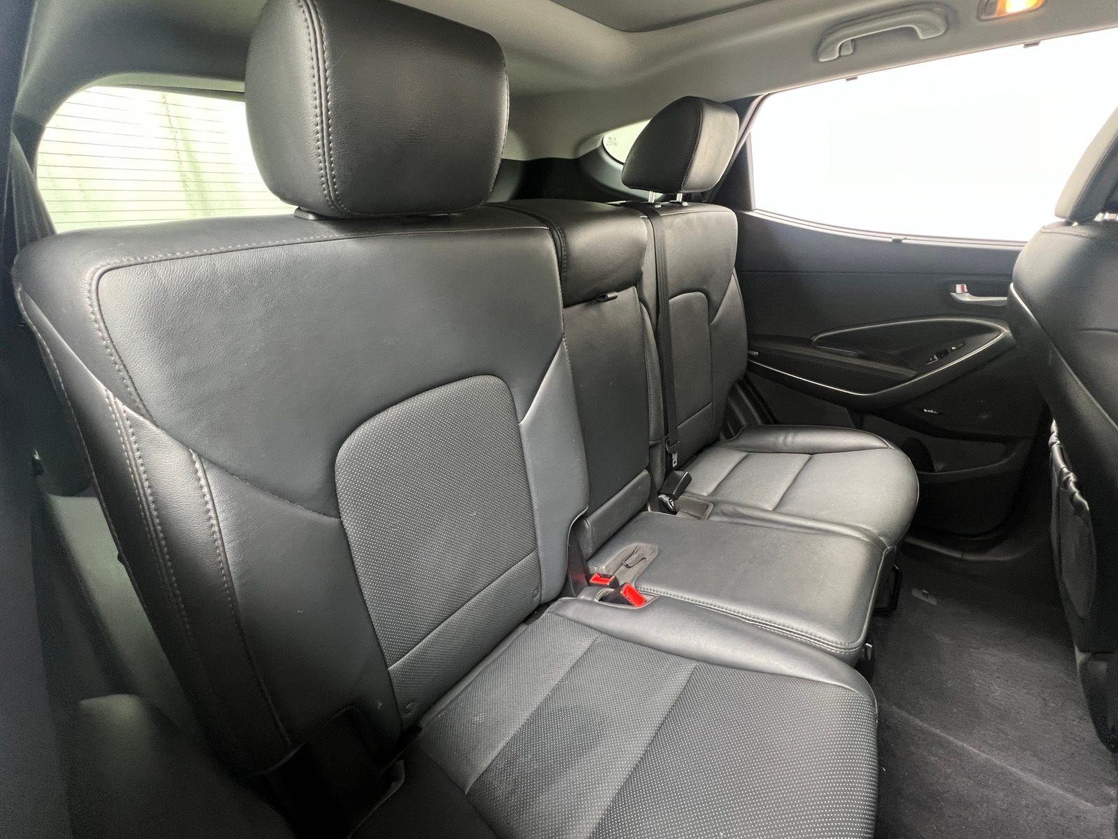 Thumbnail: 2017 Hyundai Santa Fe - 5