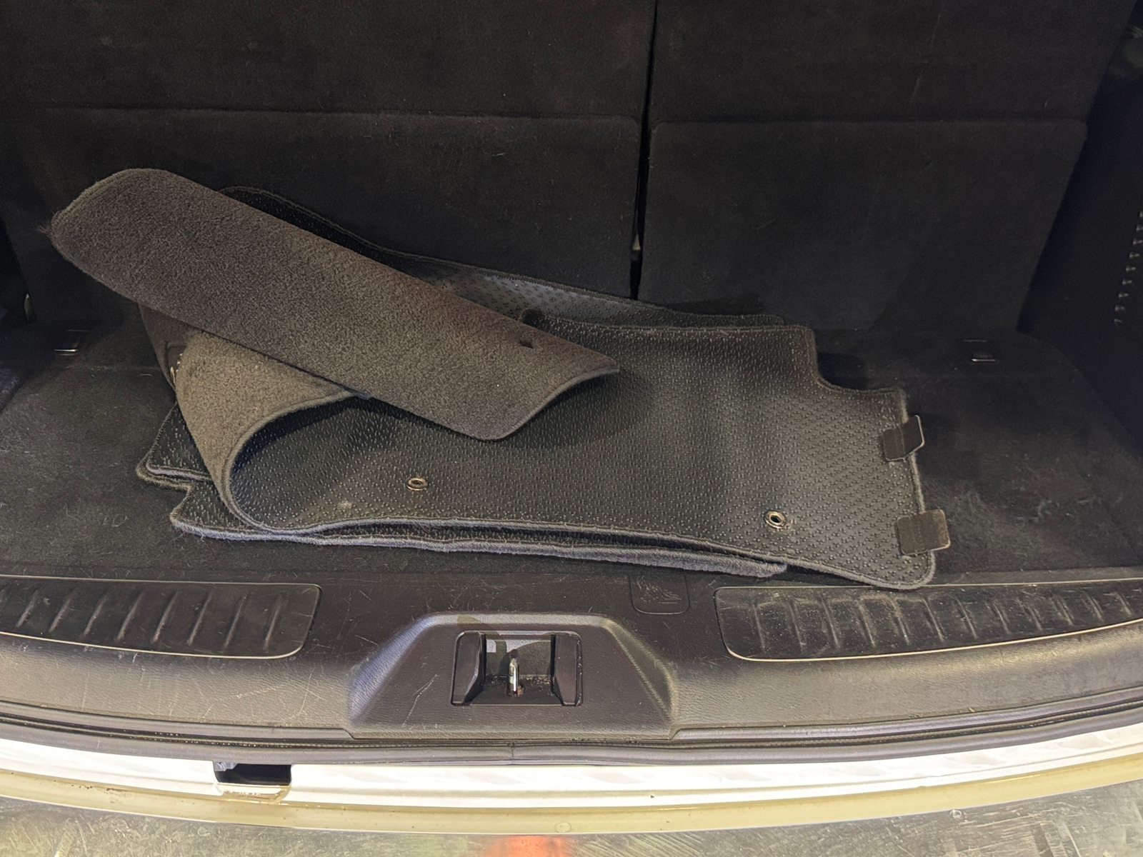 Thumbnail: 2017 INFINITI QX80 - 6