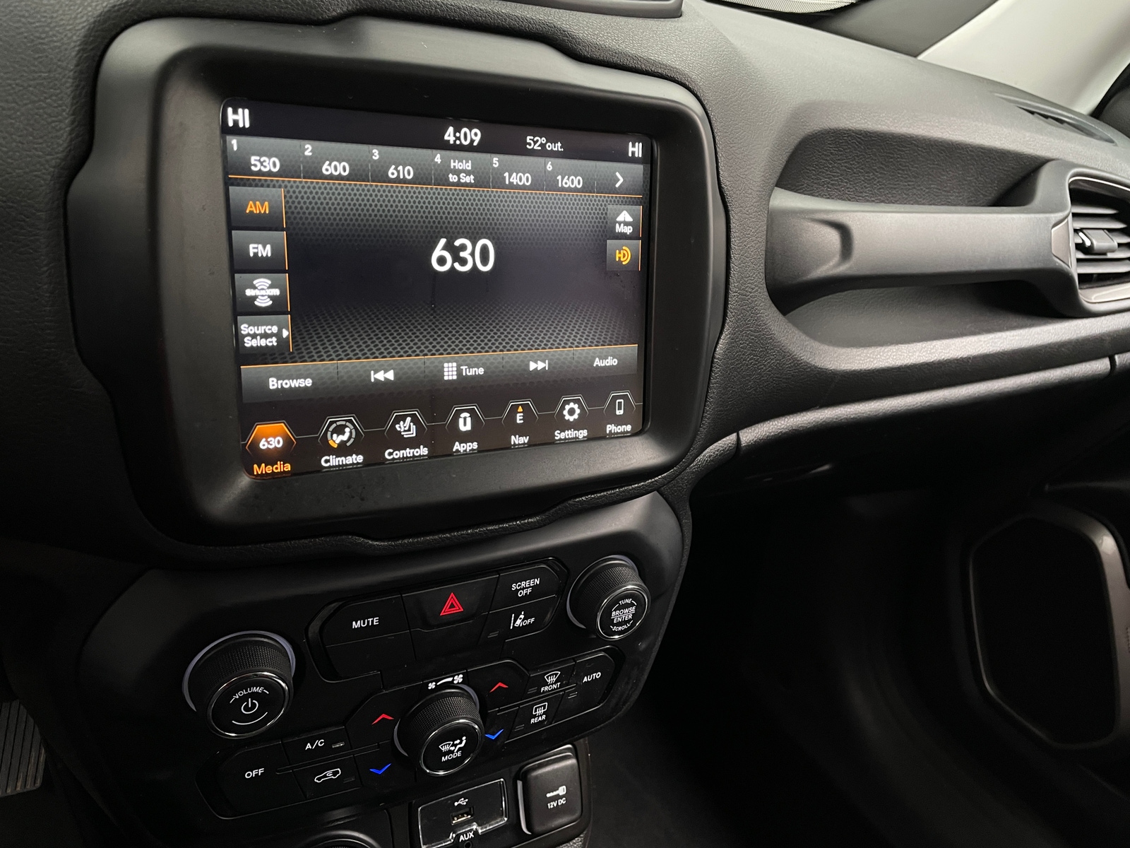 Thumbnail: 2023 Jeep Renegade - 3