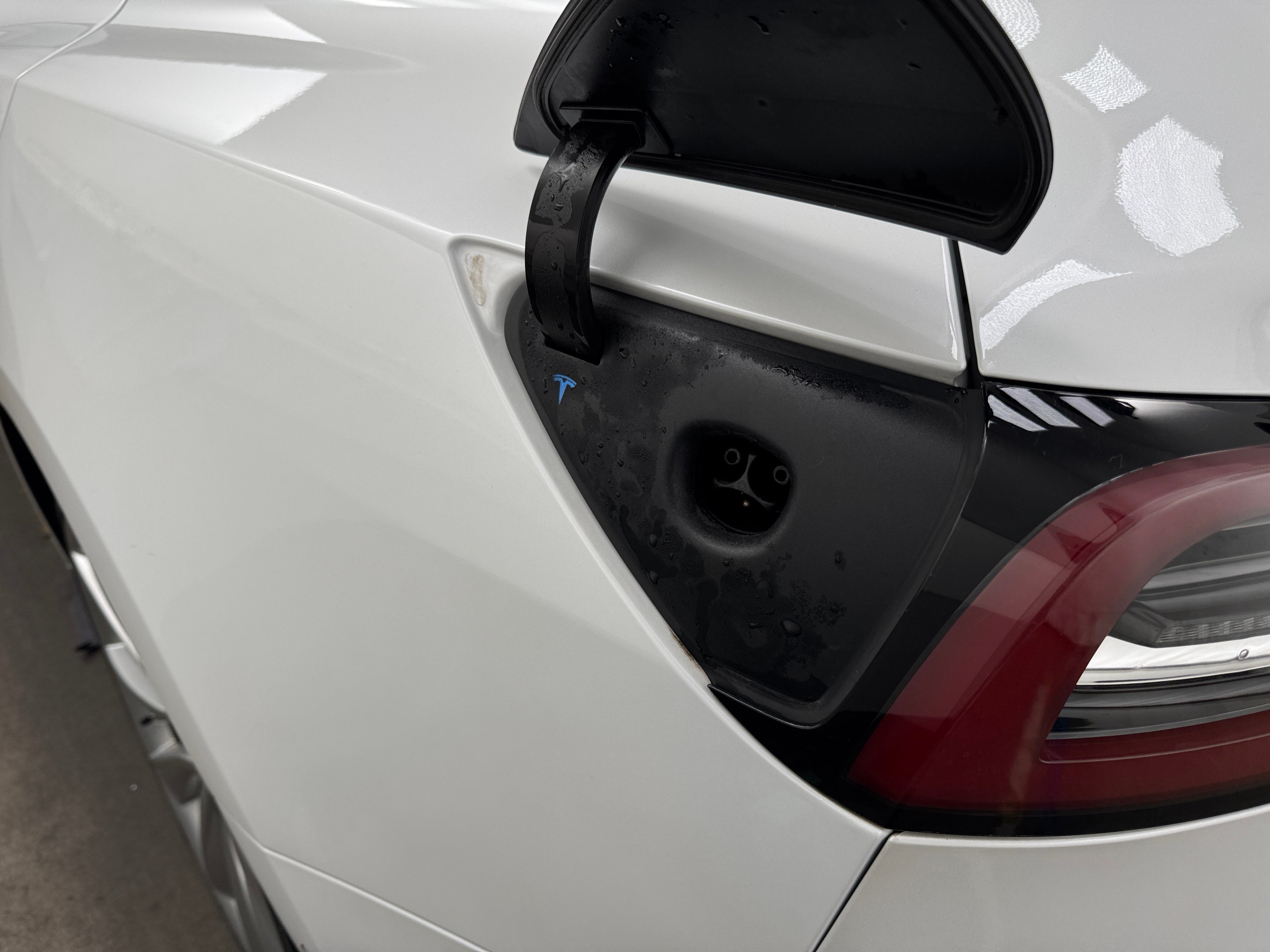 Used 2019 Tesla Model 3 Long Range with VIN 5YJ3E1EB3KF413632 for sale in Oak Creek, WI