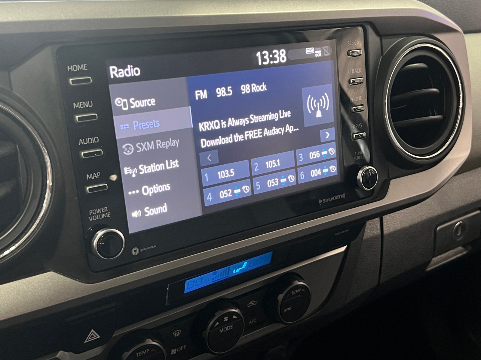 Thumbnail: 2022 Toyota Tacoma - 4