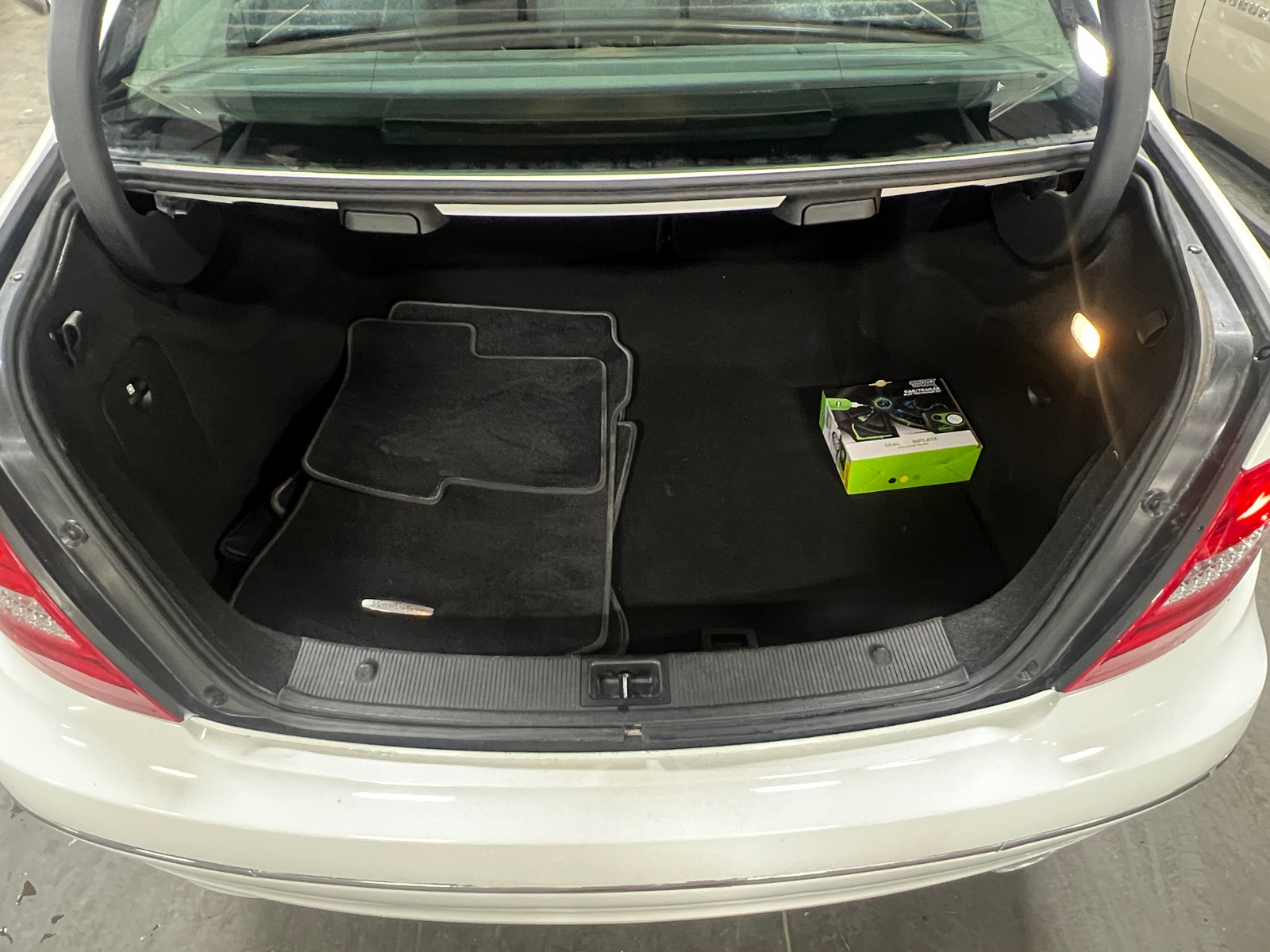 Thumbnail: 2013 Mercedes-Benz C-Class - 6