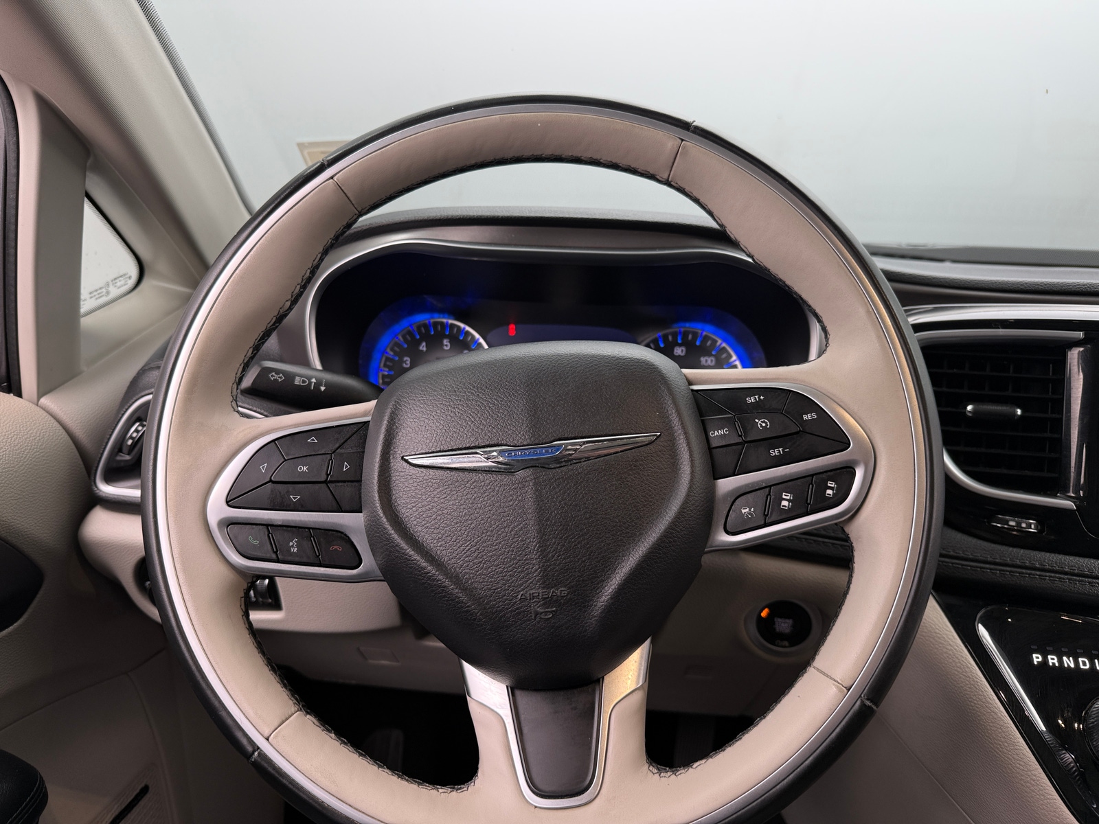 Thumbnail: 2018 Chrysler Pacifica - 4