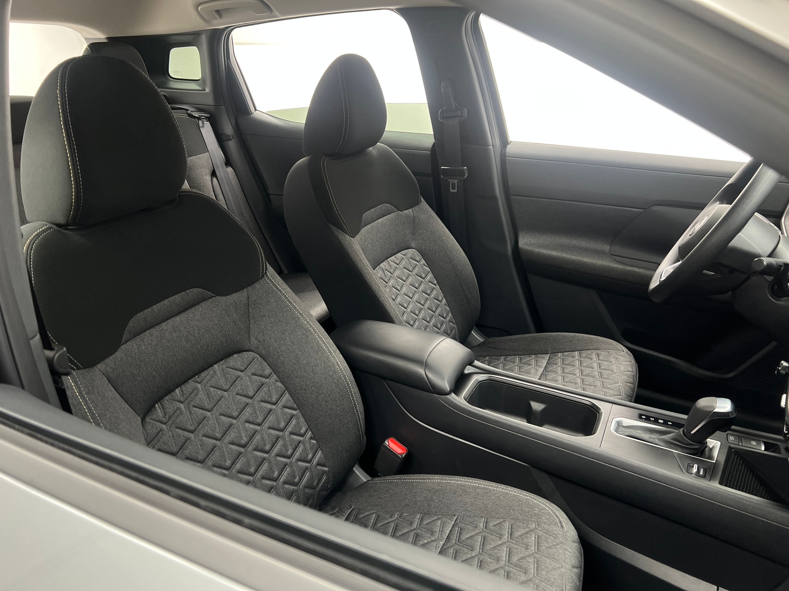 Thumbnail: 2025 Nissan Kicks - 2