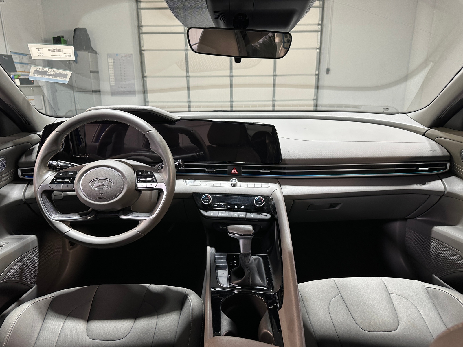 Thumbnail: 2024 Hyundai Elantra - 3