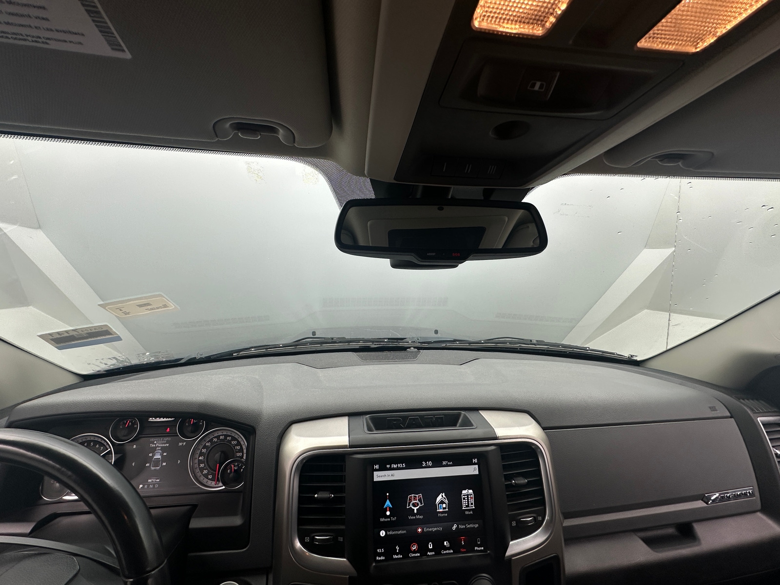 Thumbnail: 2019 RAM 1500 Classic - 3