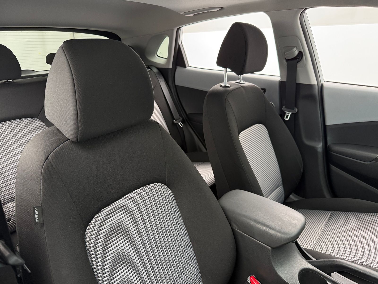 Thumbnail: 2021 Hyundai Kona - 2