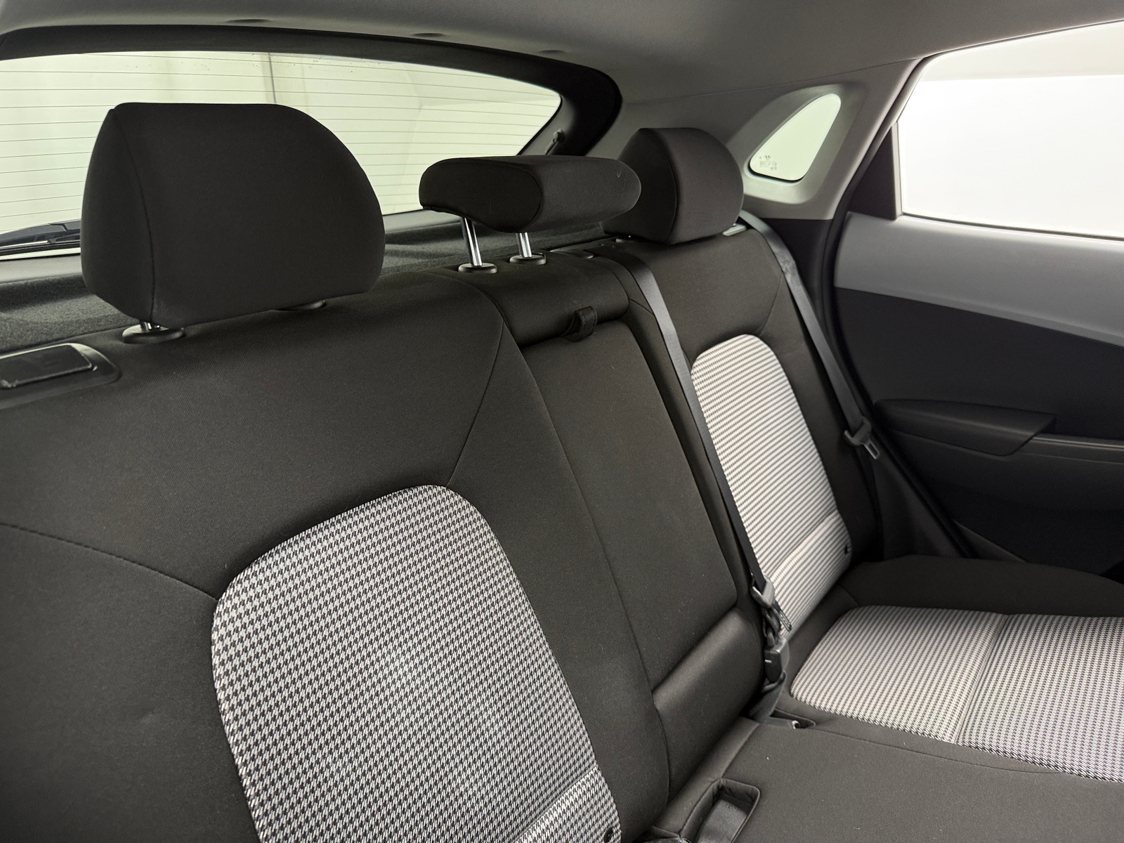 Thumbnail: 2021 Hyundai Kona - 6