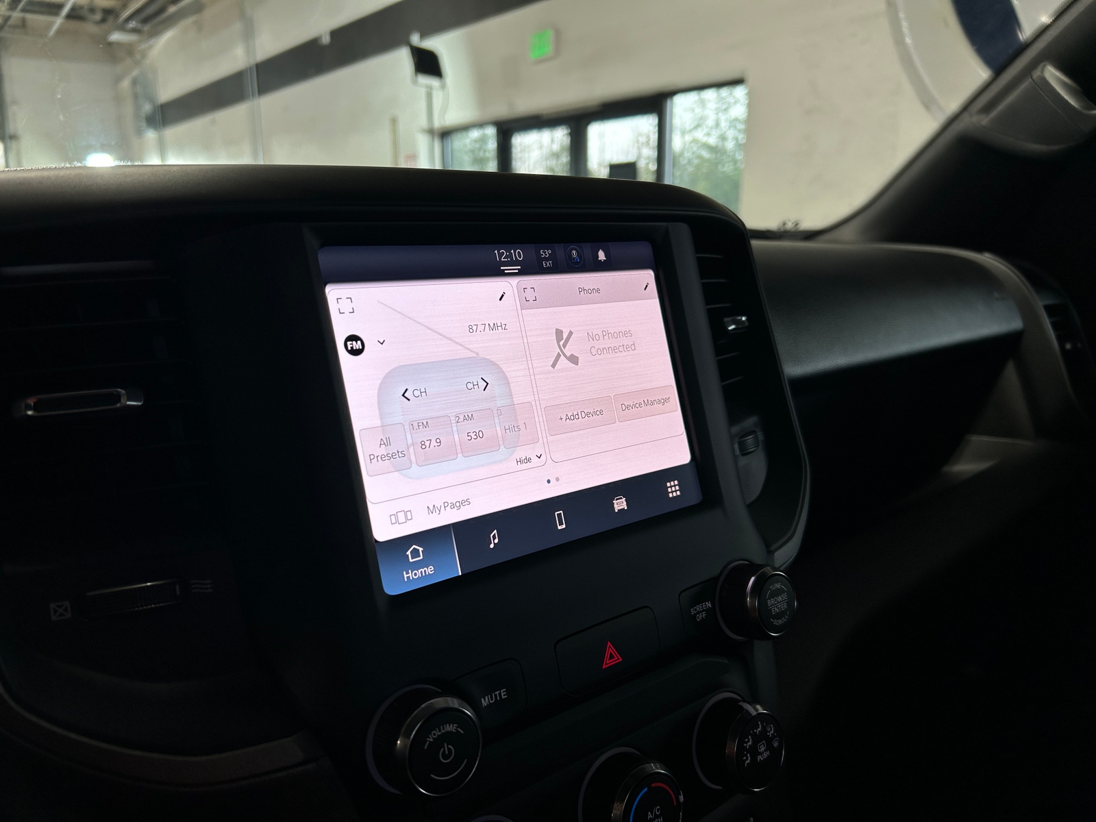 Thumbnail: 2024 RAM 1500 - 4