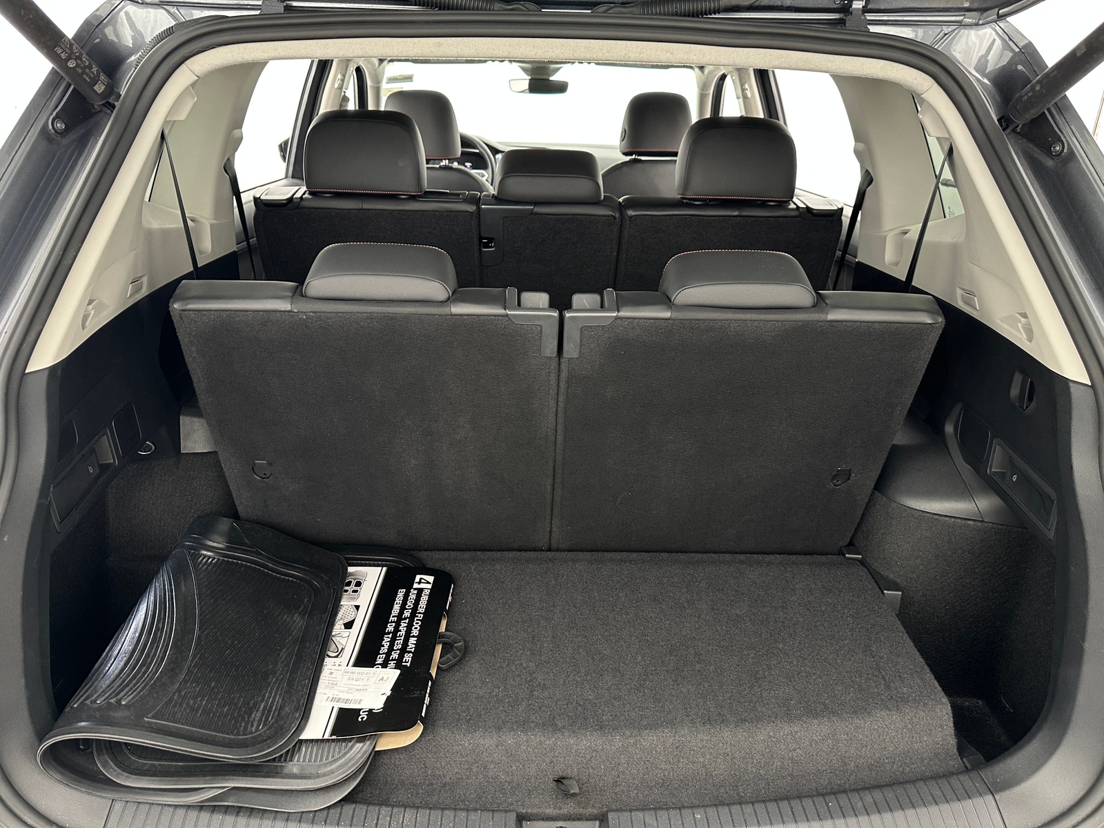 Thumbnail: 2024 Volkswagen Tiguan - 6