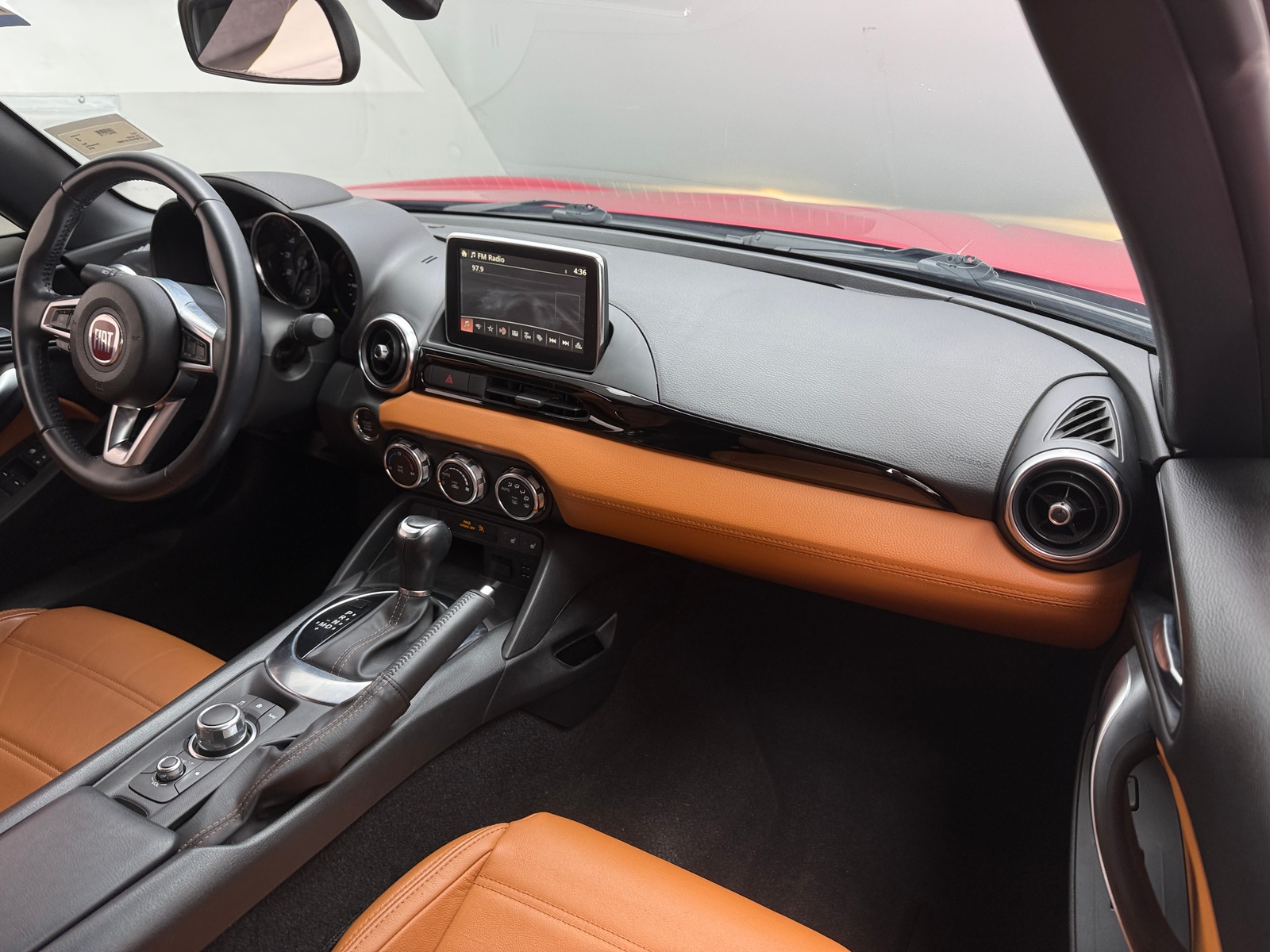 Thumbnail: 2018 Fiat 124 Spider - 2