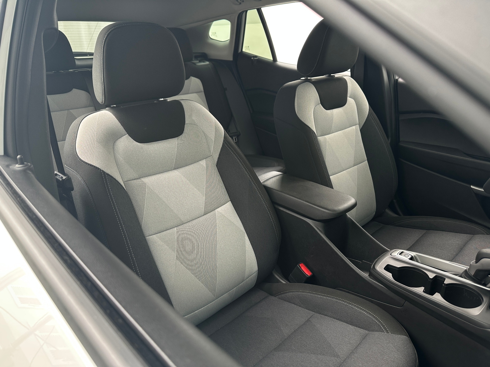 Thumbnail: 2025 Chevrolet Trax - 2