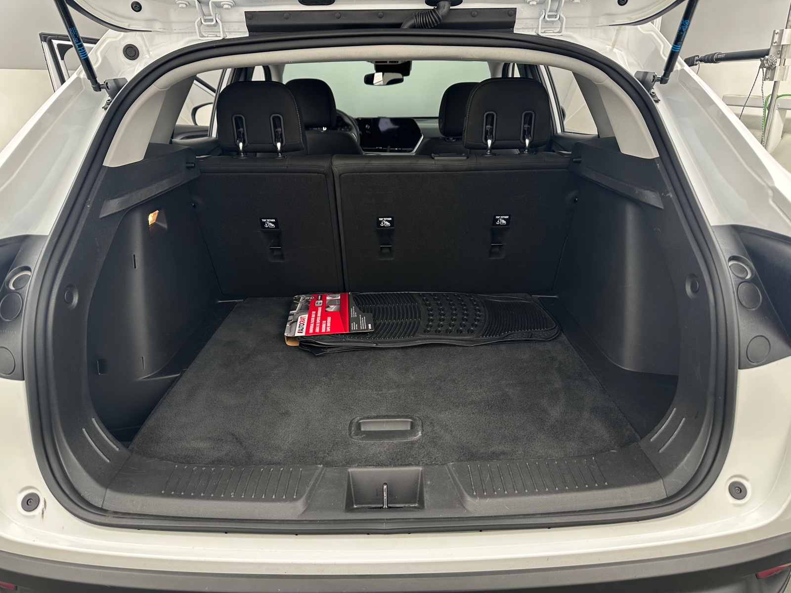 Thumbnail: 2025 Chevrolet Trax - 7