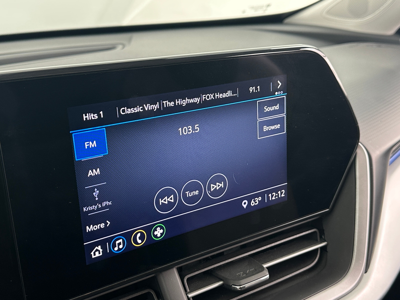 Thumbnail: 2025 Chevrolet Trax - 4