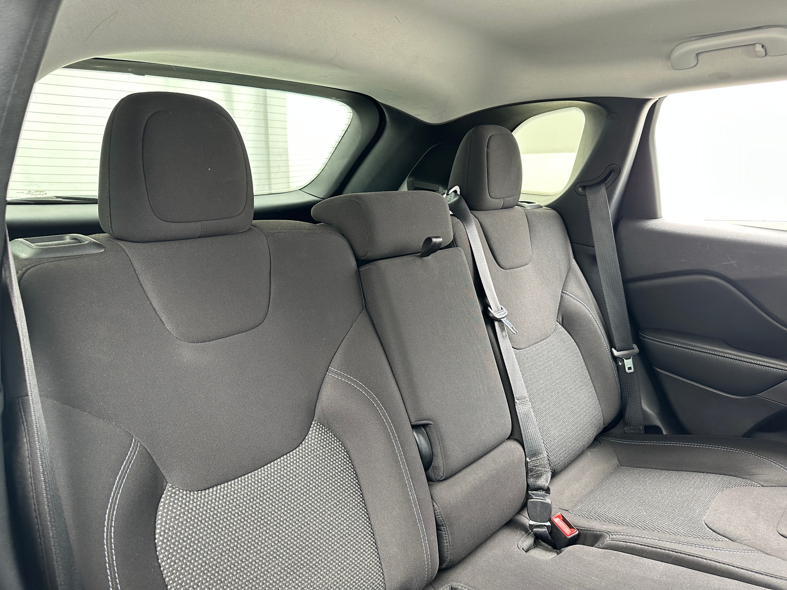 Thumbnail: 2020 Jeep Cherokee - 6