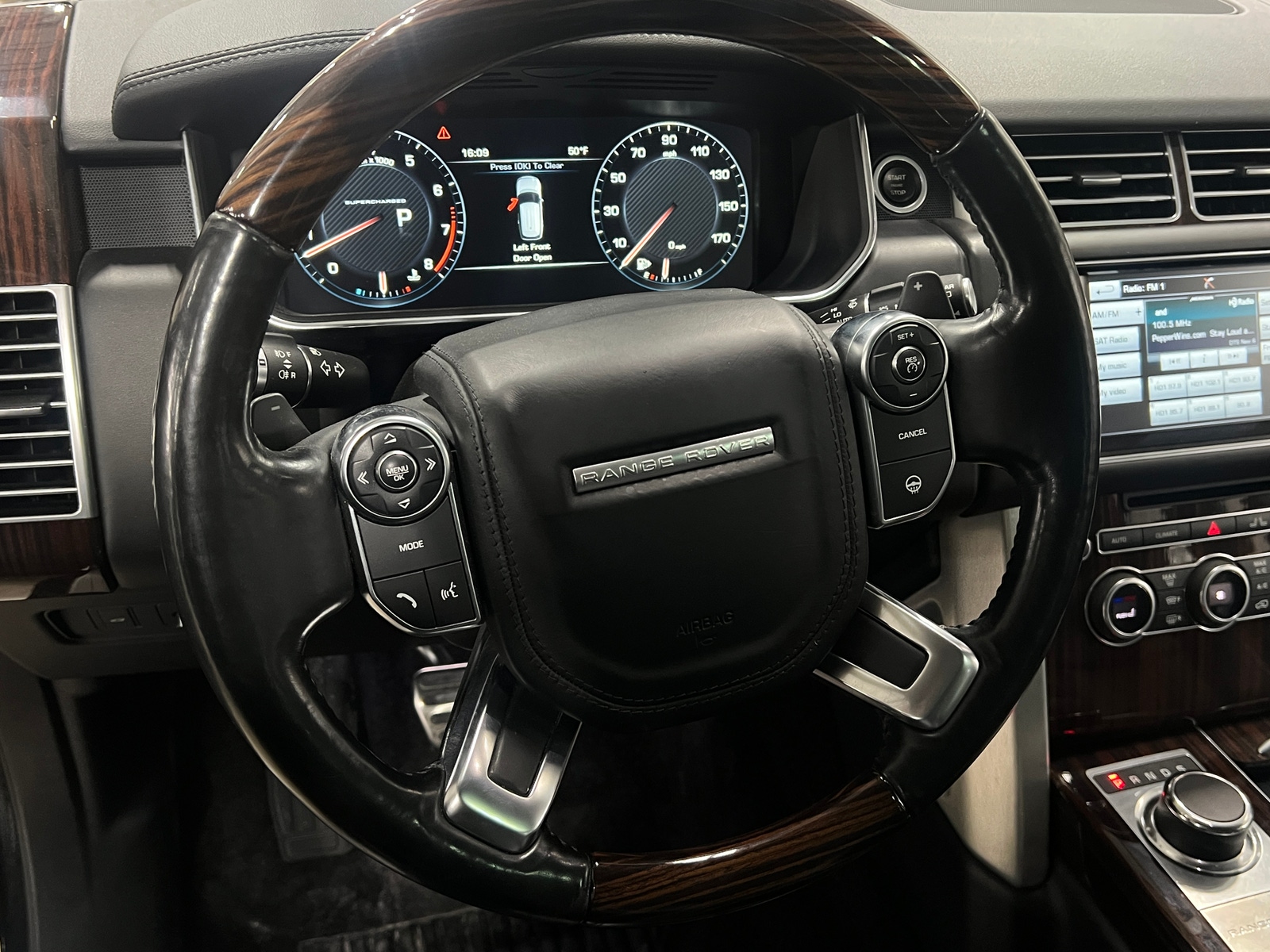 Thumbnail: 2016 Land Rover Range Rover - 4