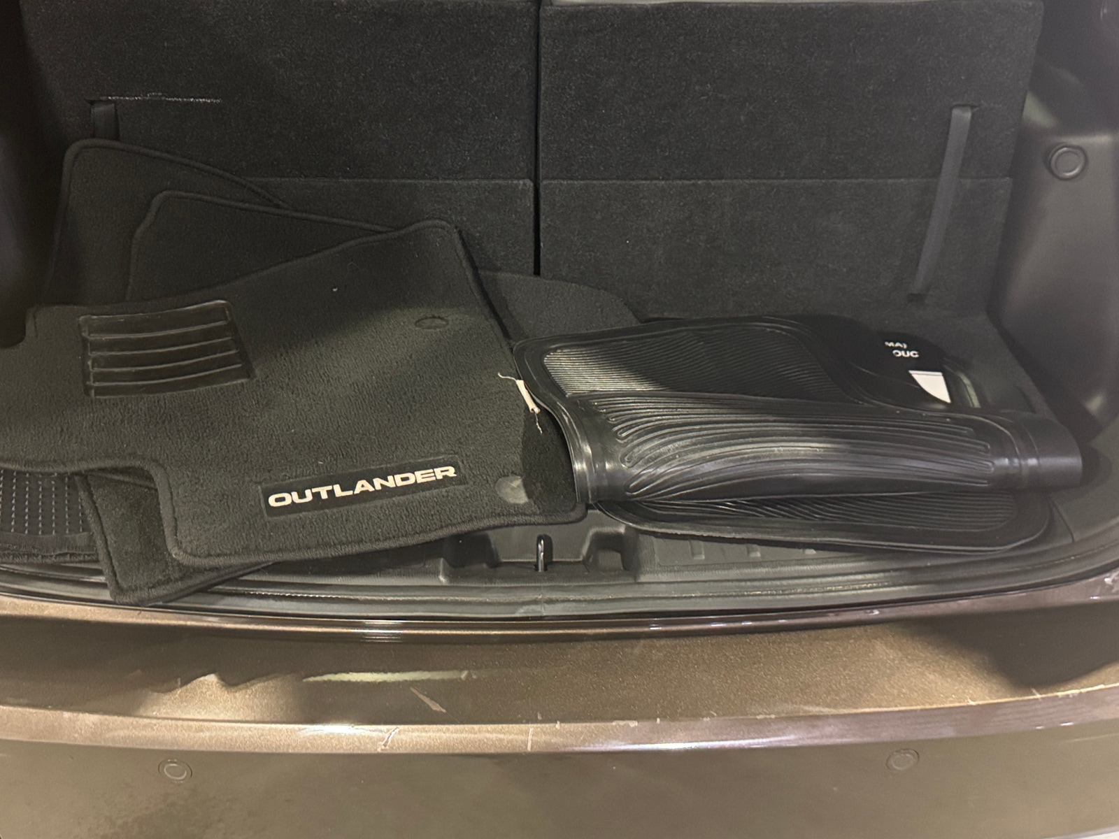 Thumbnail: 2024 Mitsubishi Outlander - 6