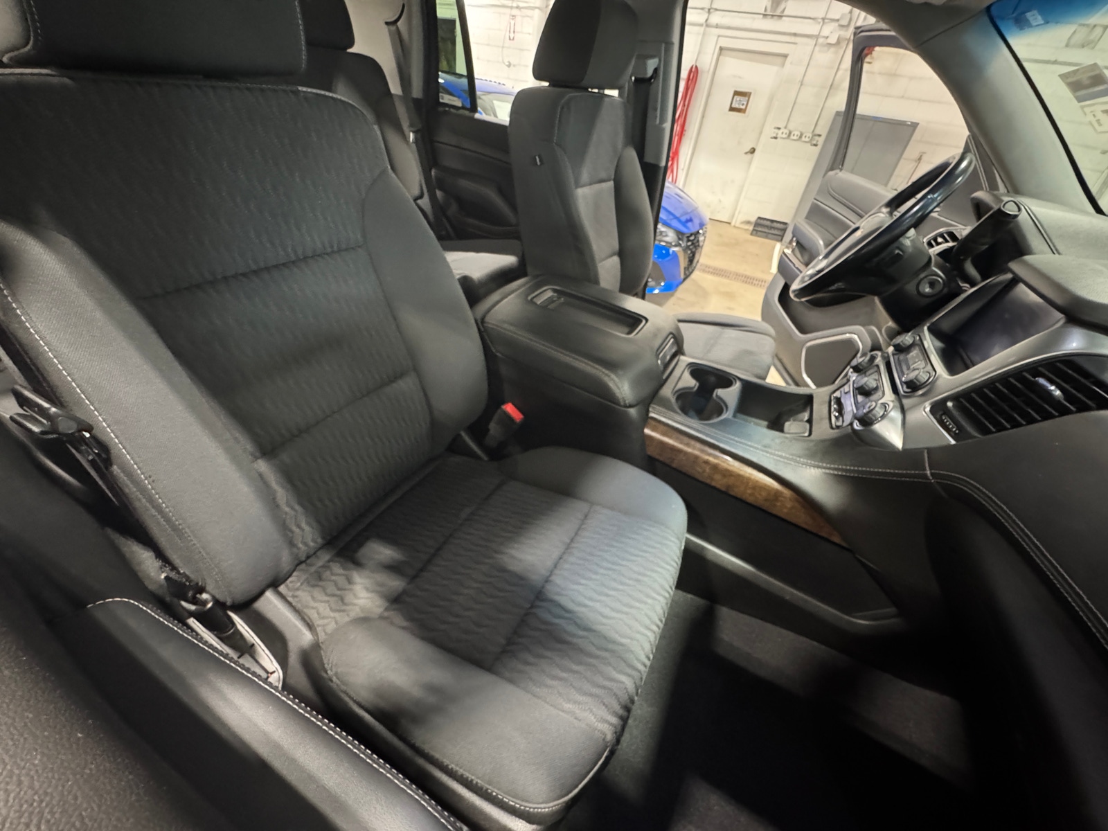 Thumbnail: 2019 Chevrolet Tahoe - 2