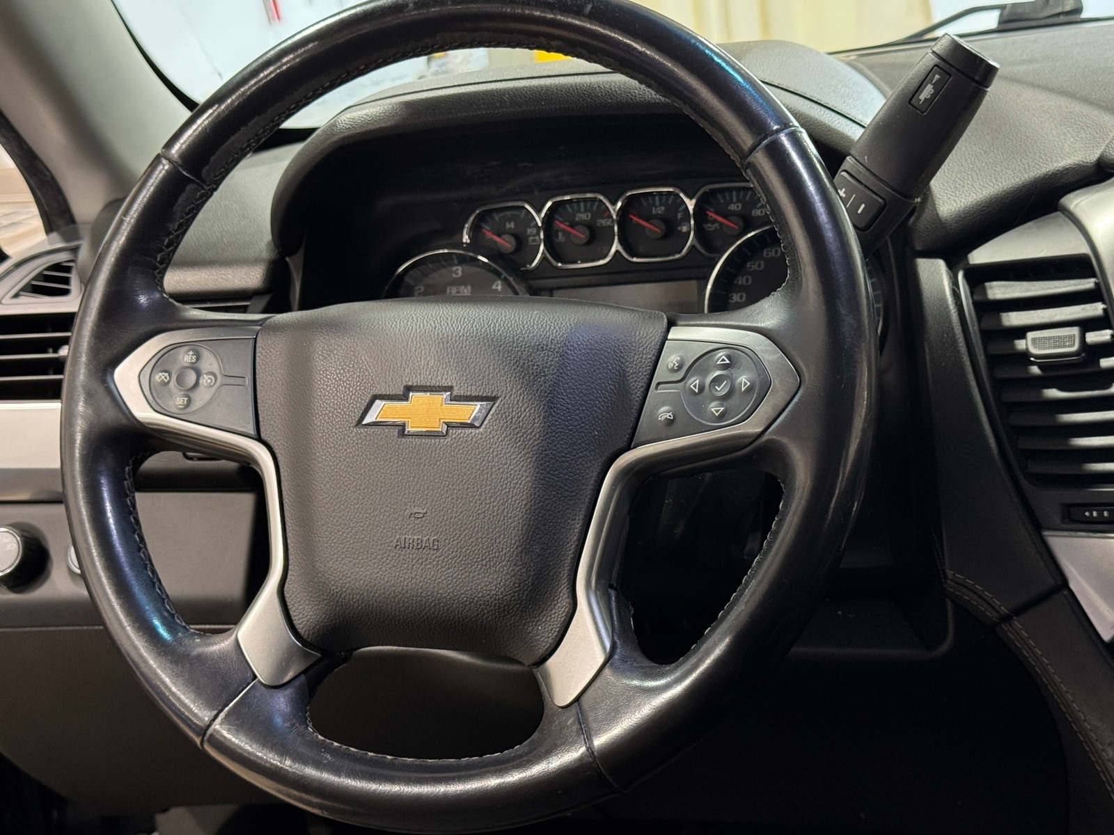 Thumbnail: 2019 Chevrolet Tahoe - 5