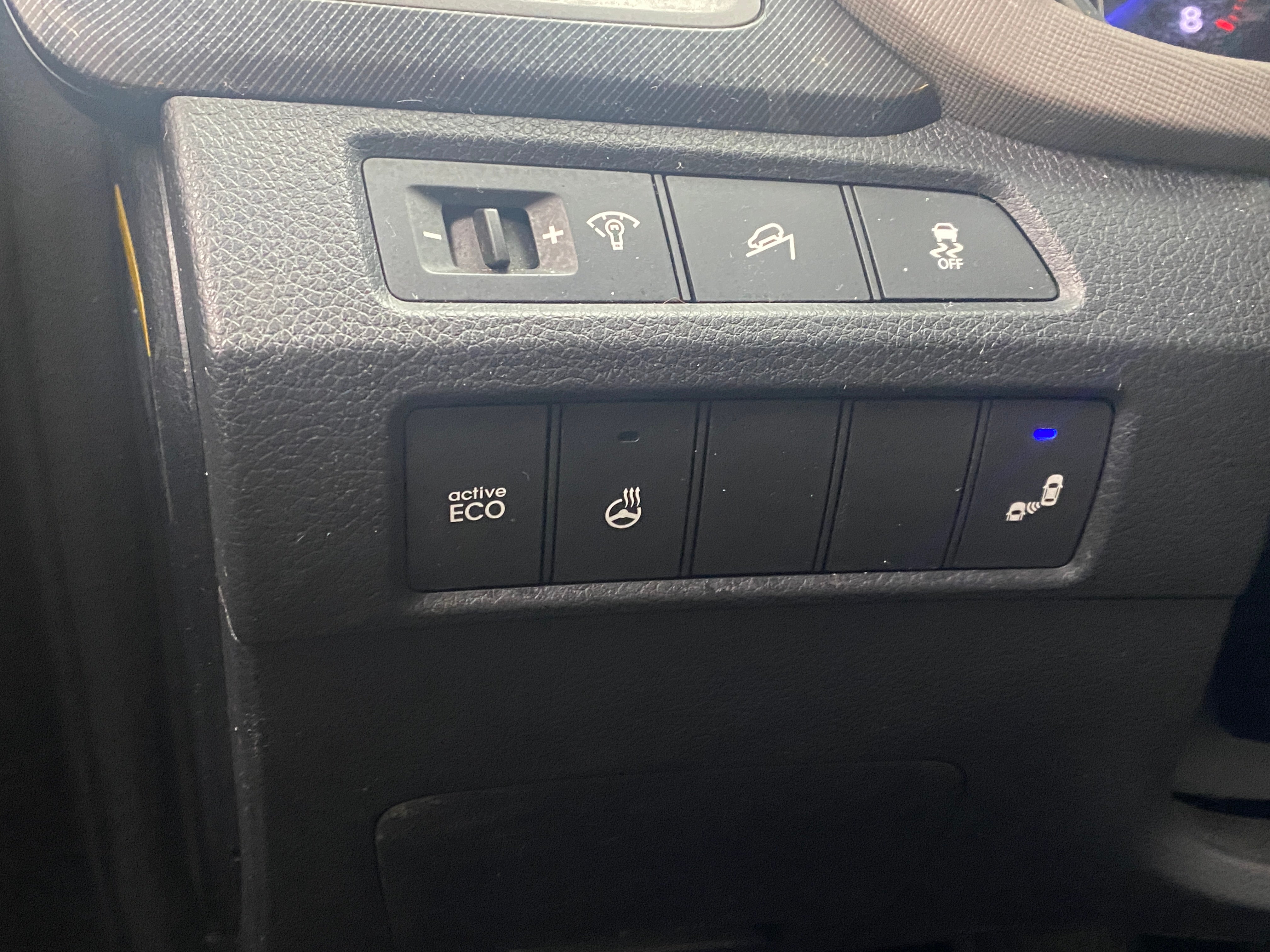 Used 2015 Hyundai Santa Fe Sport with VIN 5XYZU3LBXFG288560 for sale in Oak Creek, WI