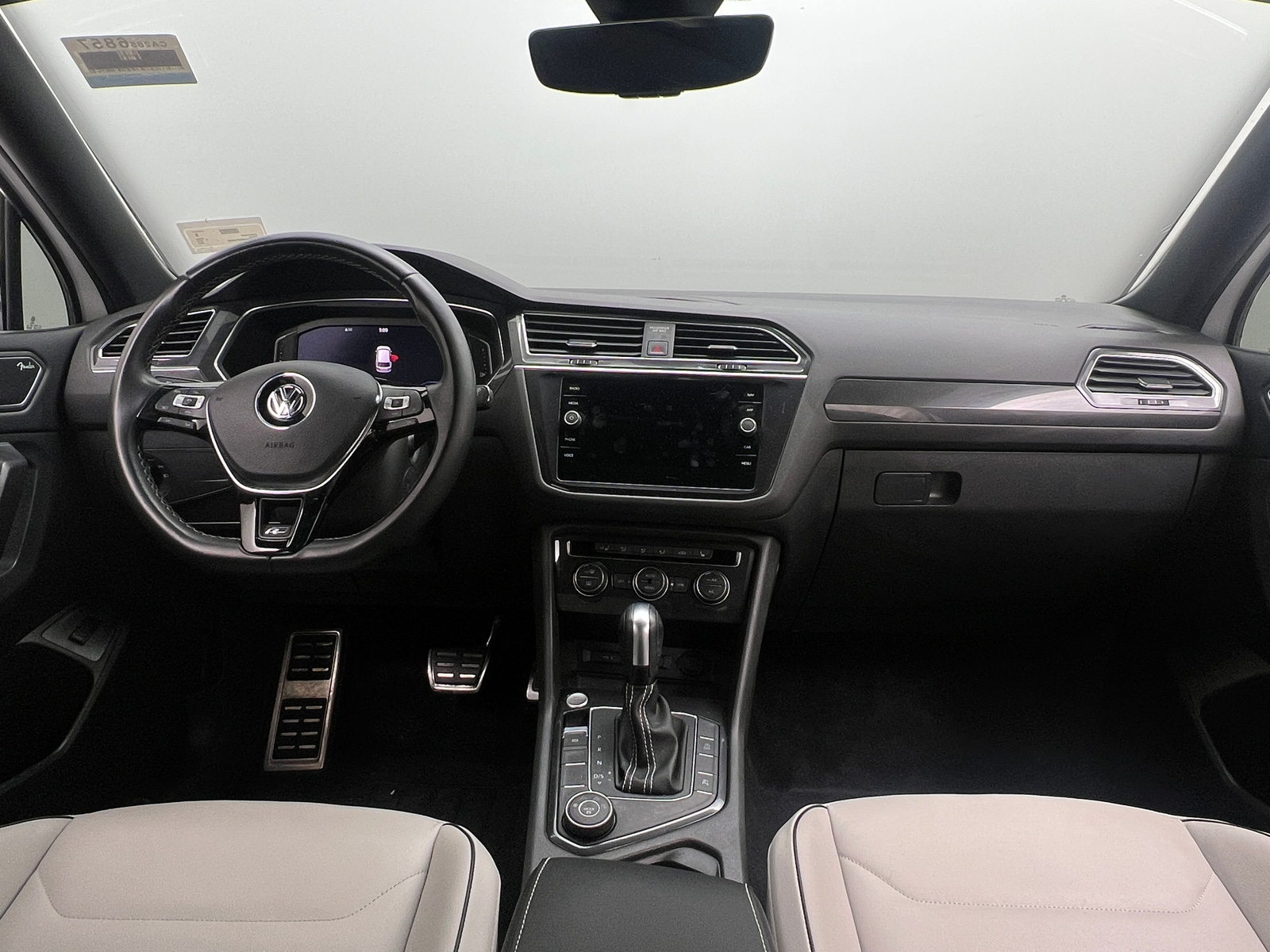 Thumbnail: 2021 Volkswagen Tiguan - 2