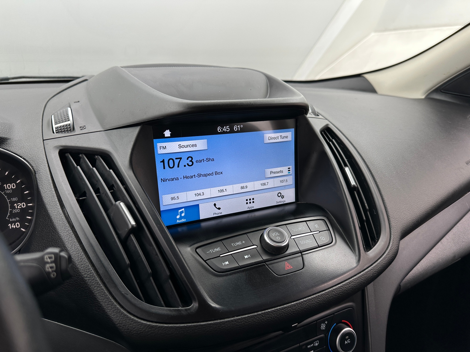 Thumbnail: 2019 Ford Escape - 3