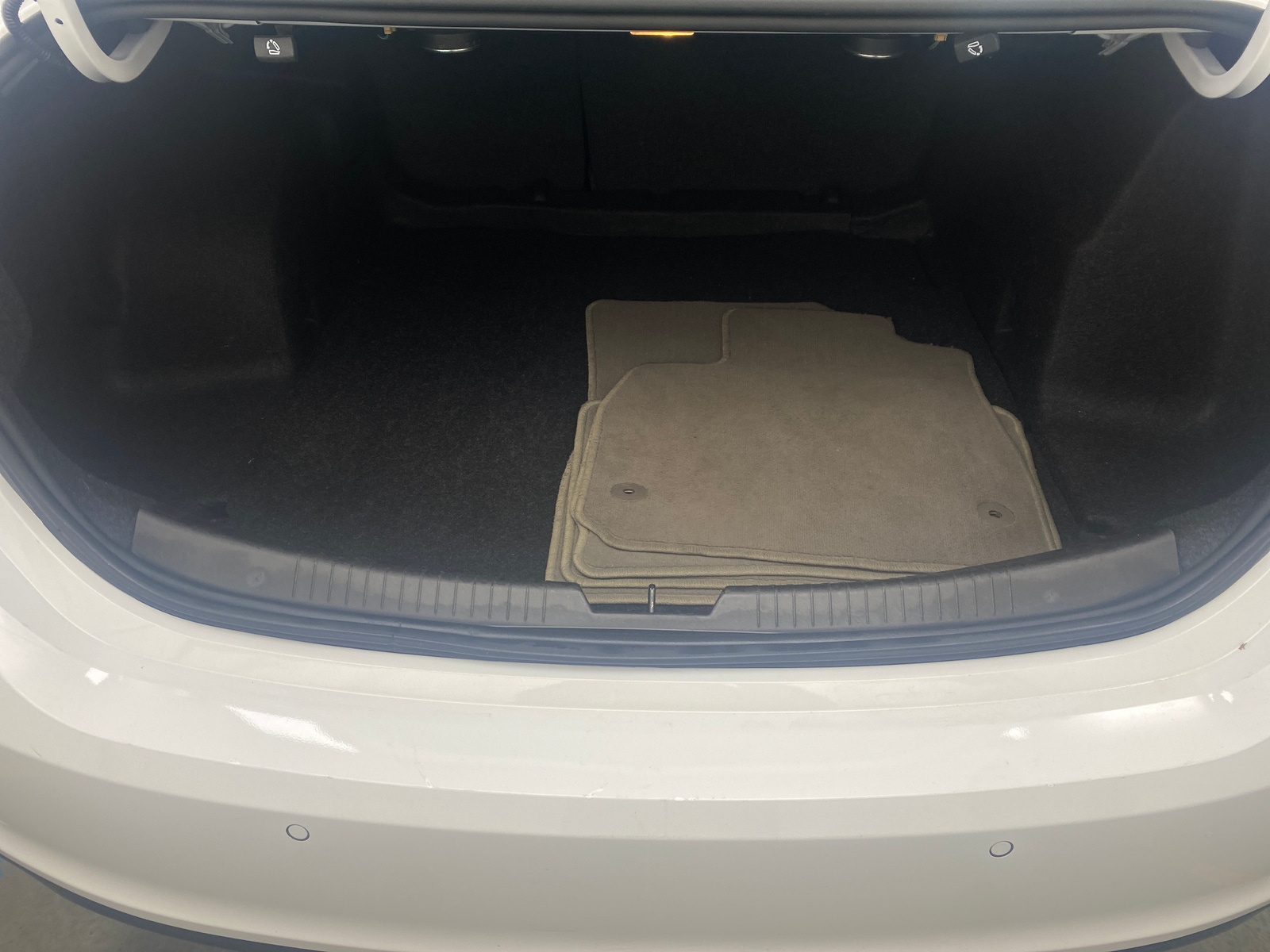 Thumbnail: 2024 Chevrolet Malibu - 6