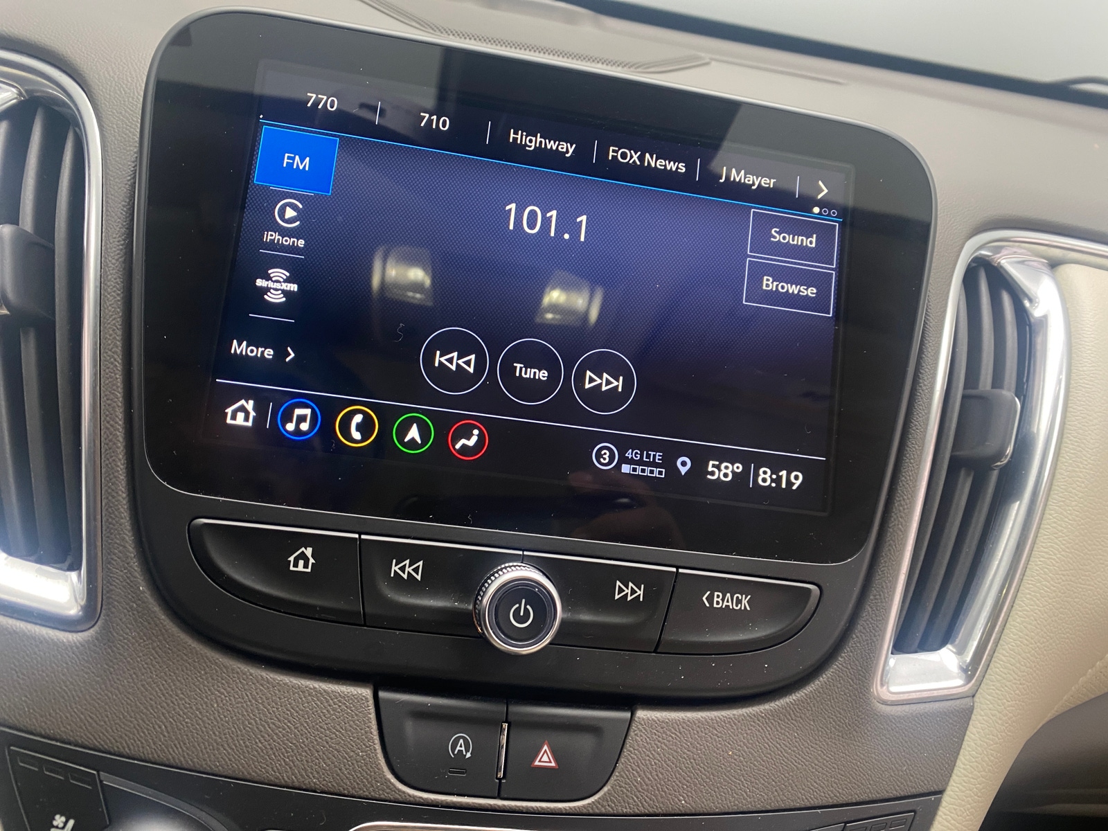 Thumbnail: 2024 Chevrolet Malibu - 3