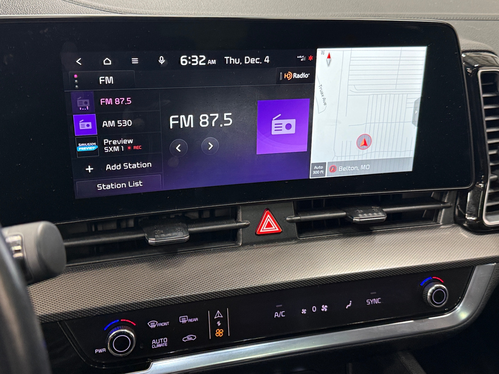 Thumbnail: 2023 Kia Sportage - 3