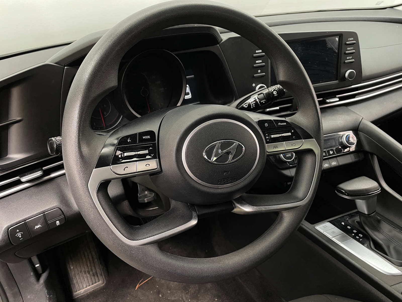 Thumbnail: 2023 Hyundai Elantra - 5