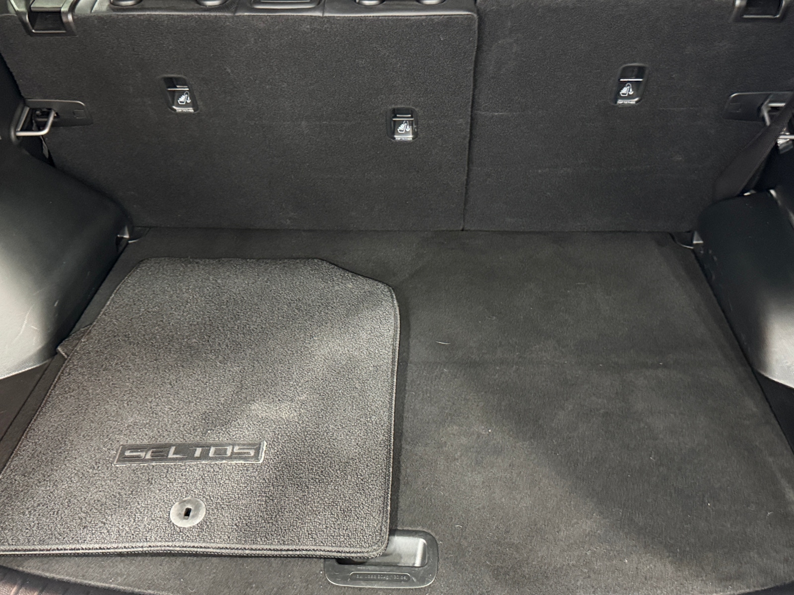 Thumbnail: 2021 Kia Seltos - 6