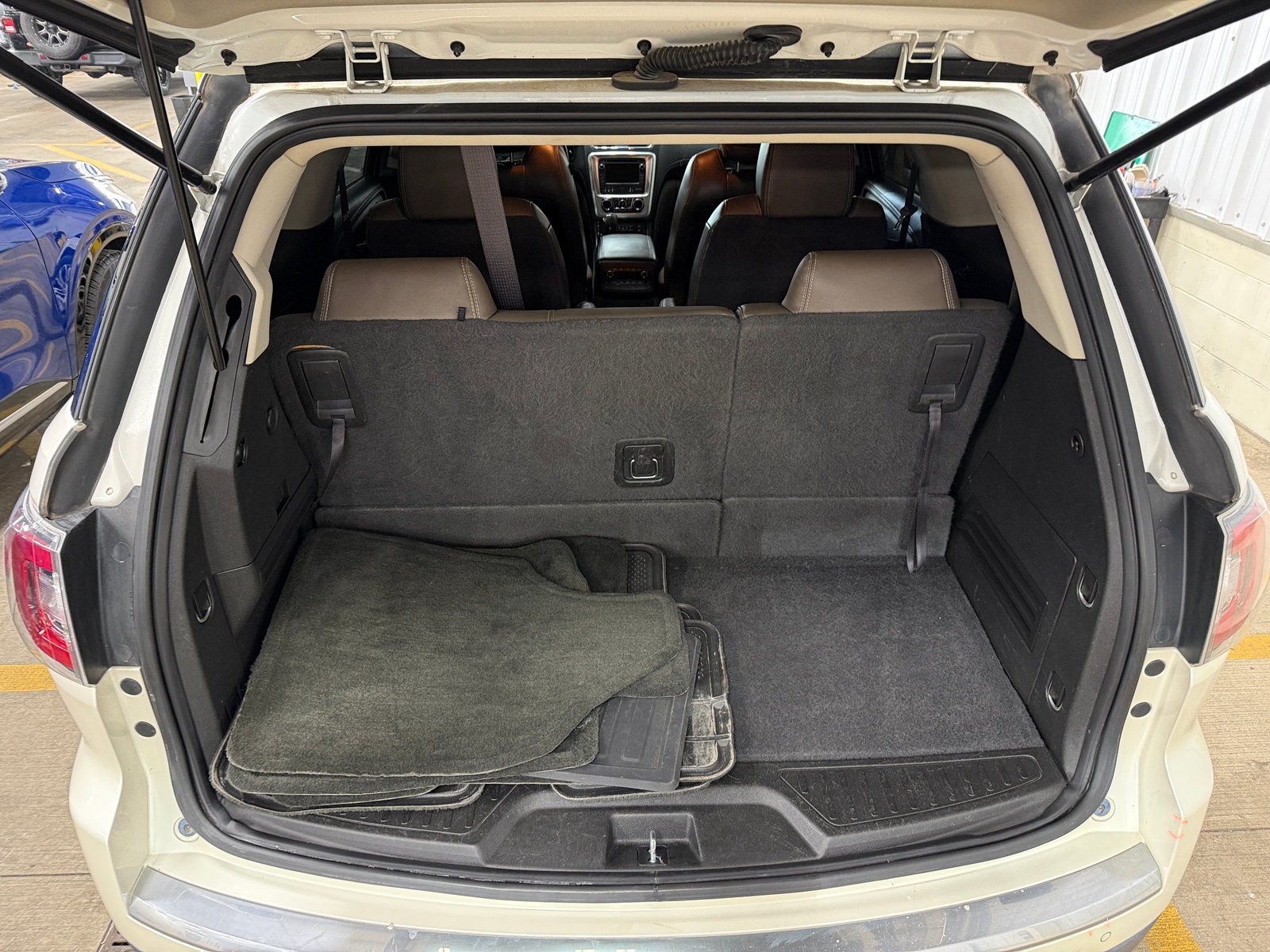 Thumbnail: 2015 GMC Acadia - 6