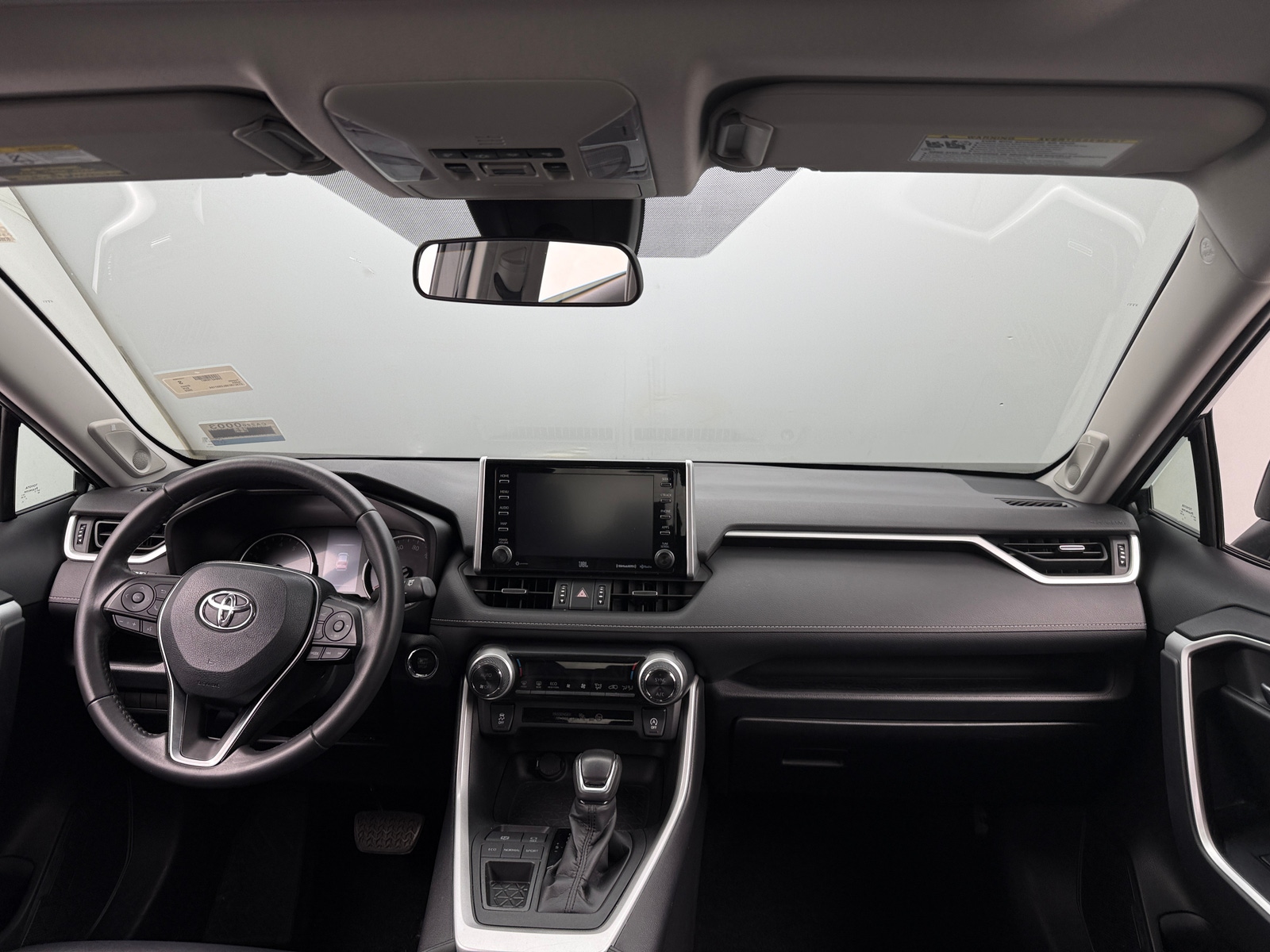 Thumbnail: 2020 Toyota RAV4 - 2