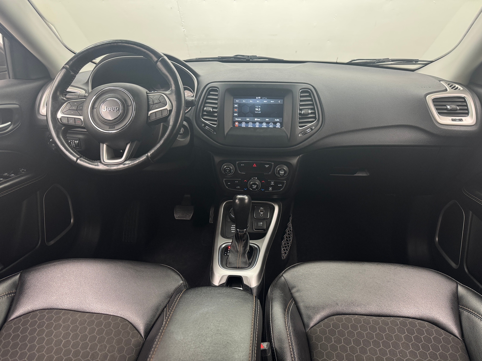 Thumbnail: 2020 Jeep Compass - 3