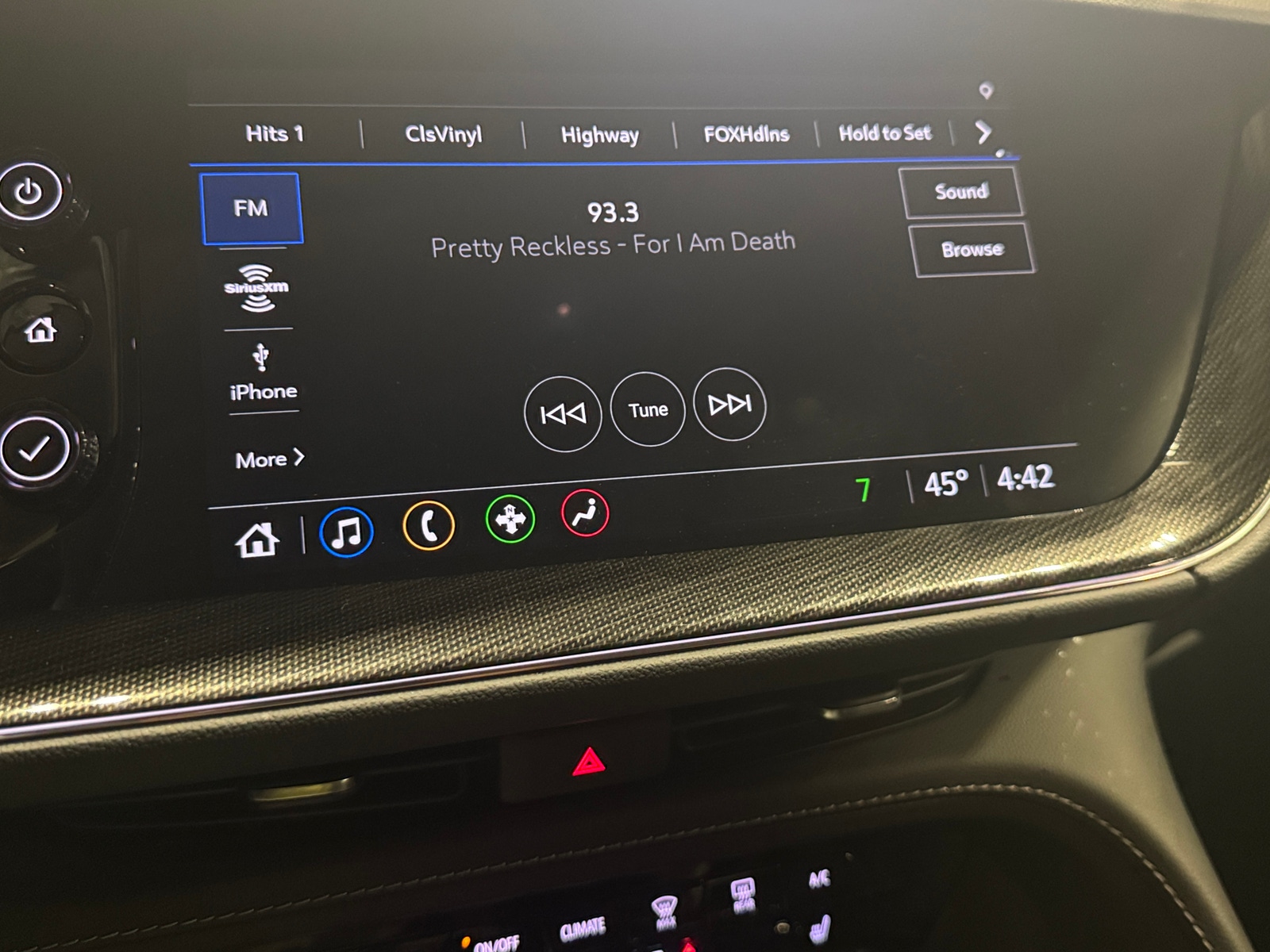 Thumbnail: 2022 Buick Envision - 3