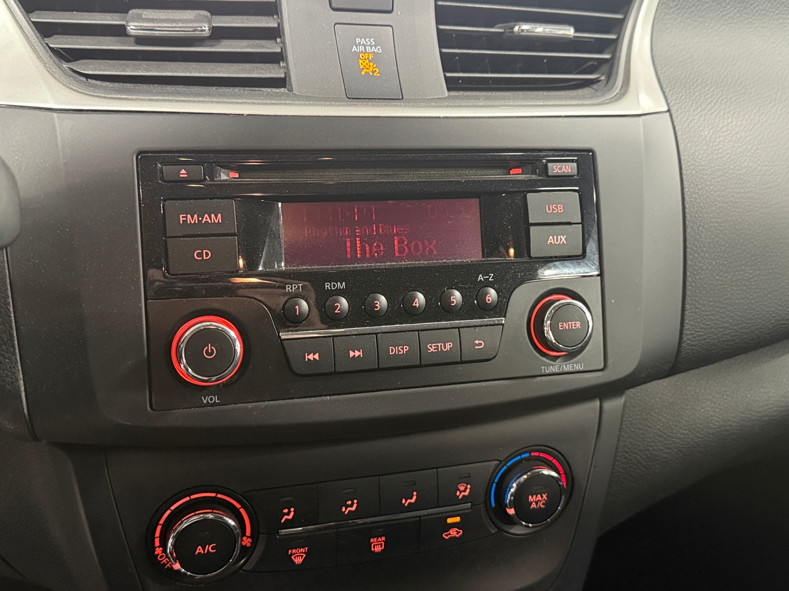 Thumbnail: 2017 Nissan Sentra - 4