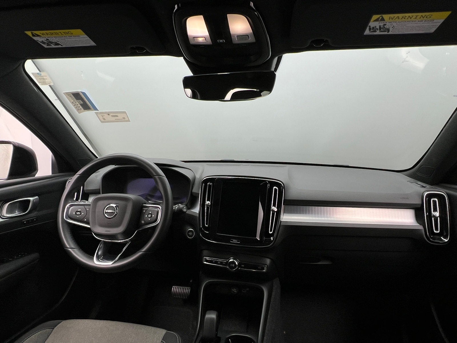 Thumbnail: 2024 Volvo XC40 - 3