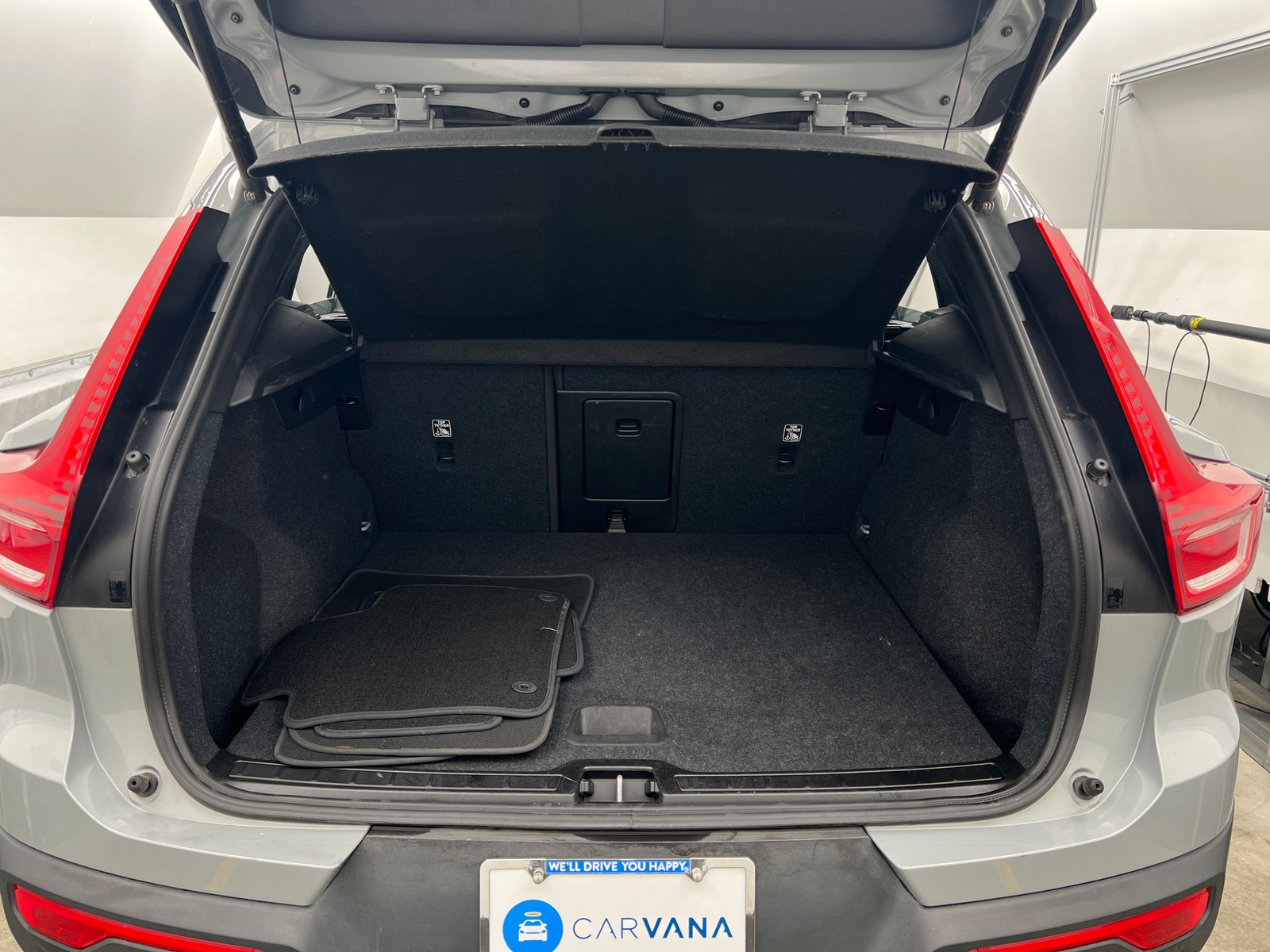 Thumbnail: 2024 Volvo XC40 - 7