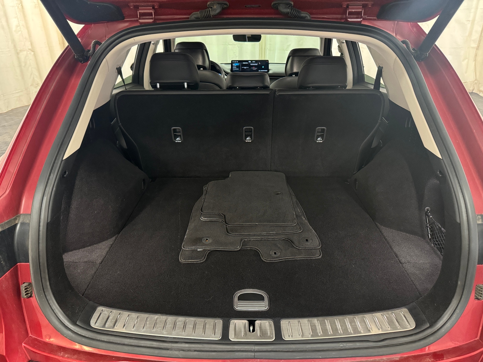 Thumbnail: 2025 Genesis GV70 - 6