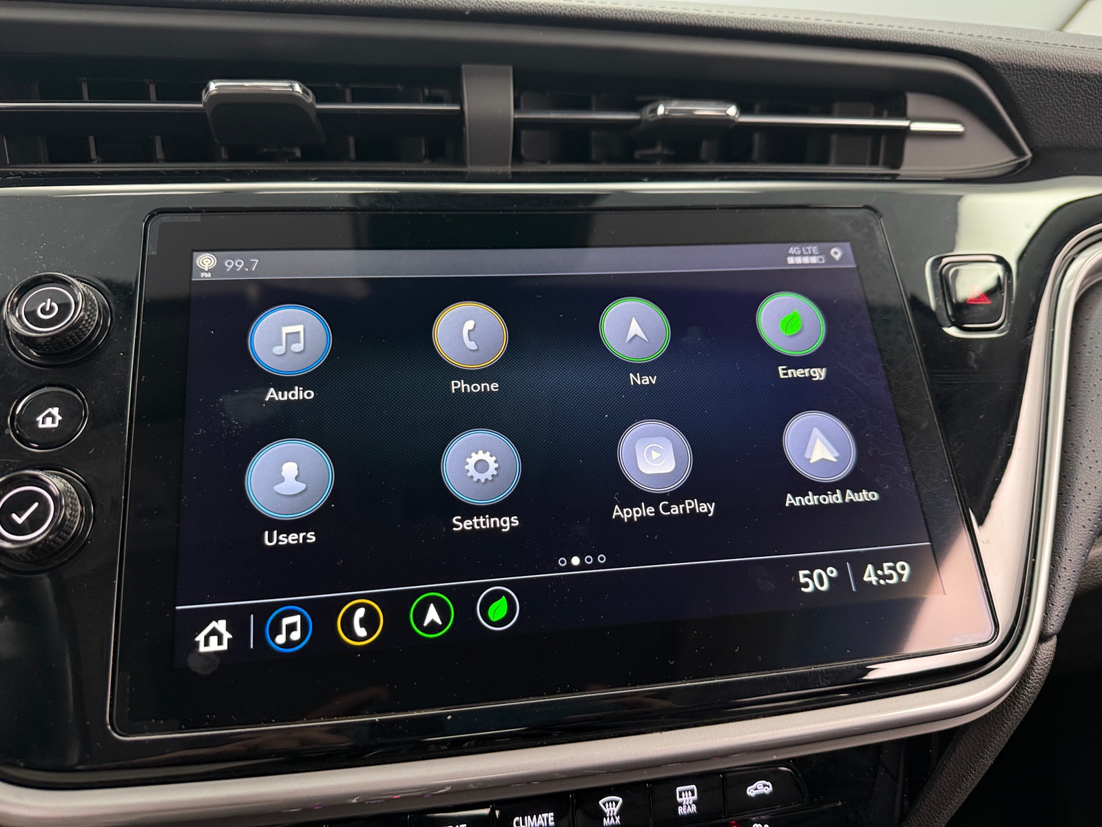 Thumbnail: 2022 Chevrolet Bolt EUV - 3