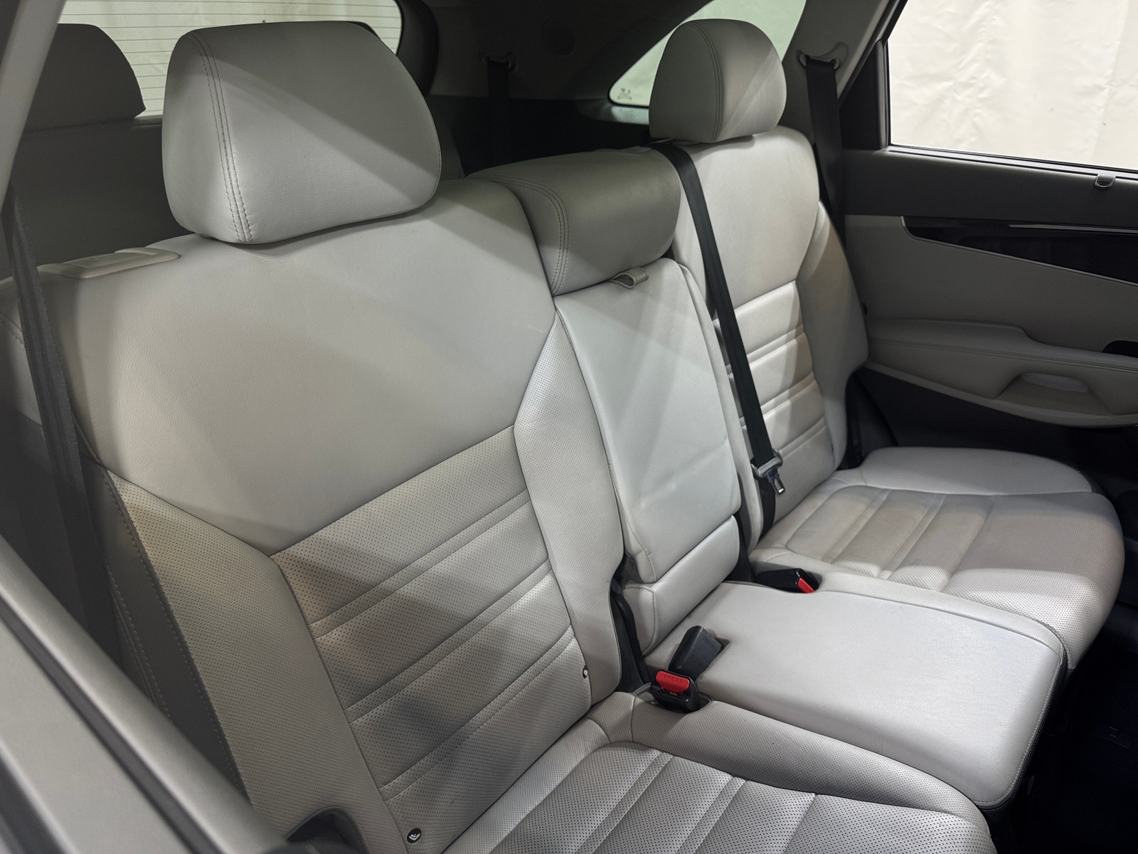 Thumbnail: 2017 Kia Sorento - 5