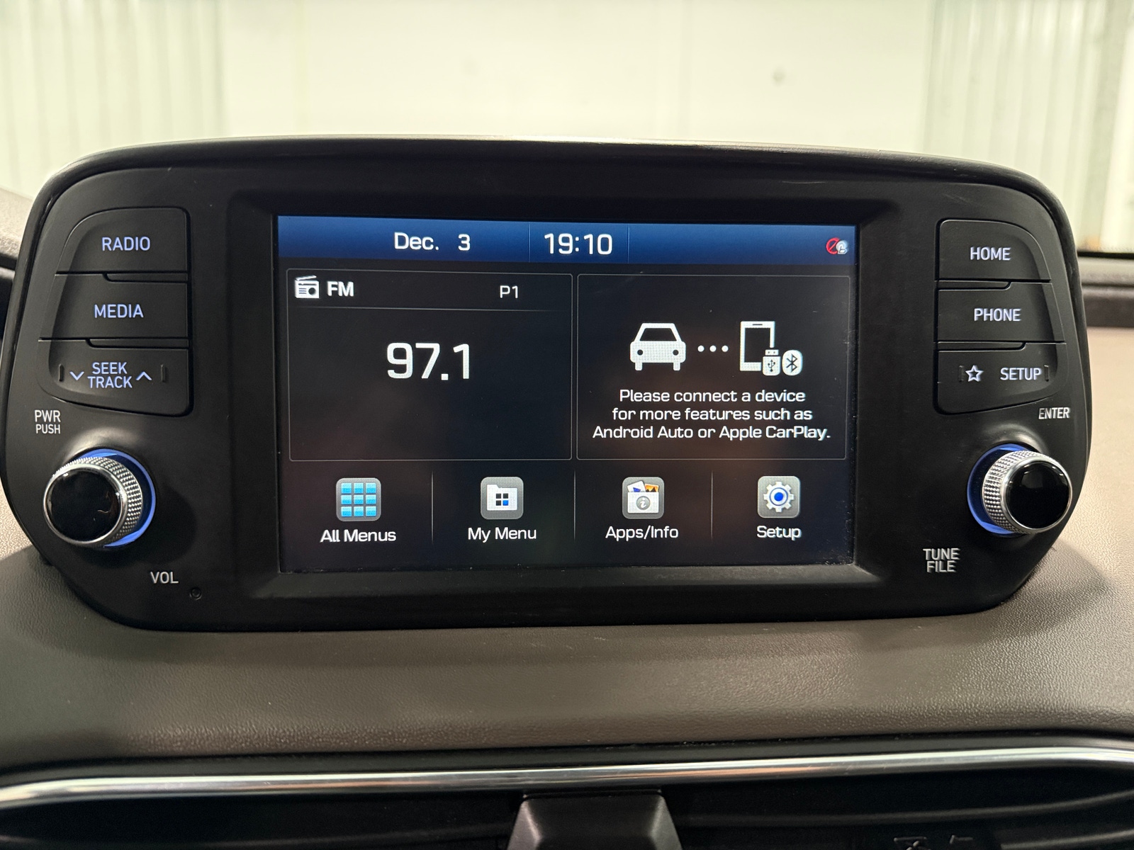 Thumbnail: 2020 Hyundai Santa Fe - 4