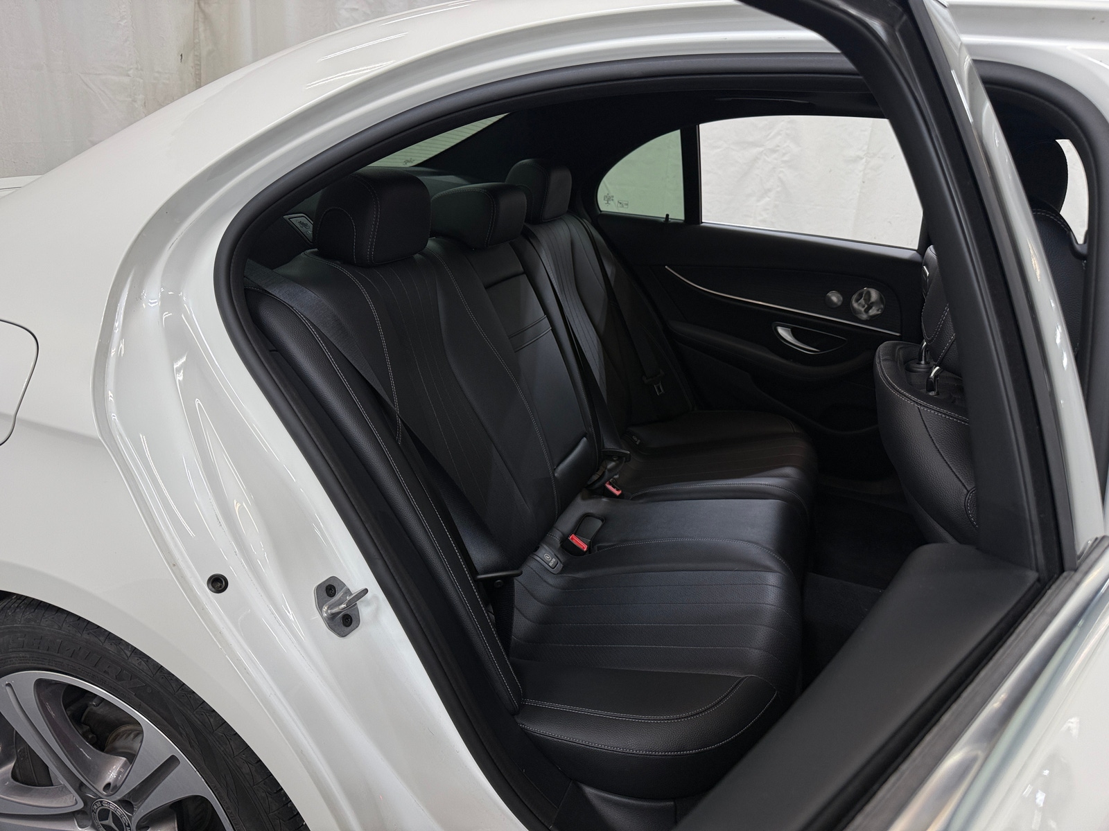 Thumbnail: 2019 Mercedes-Benz E-Class - 5